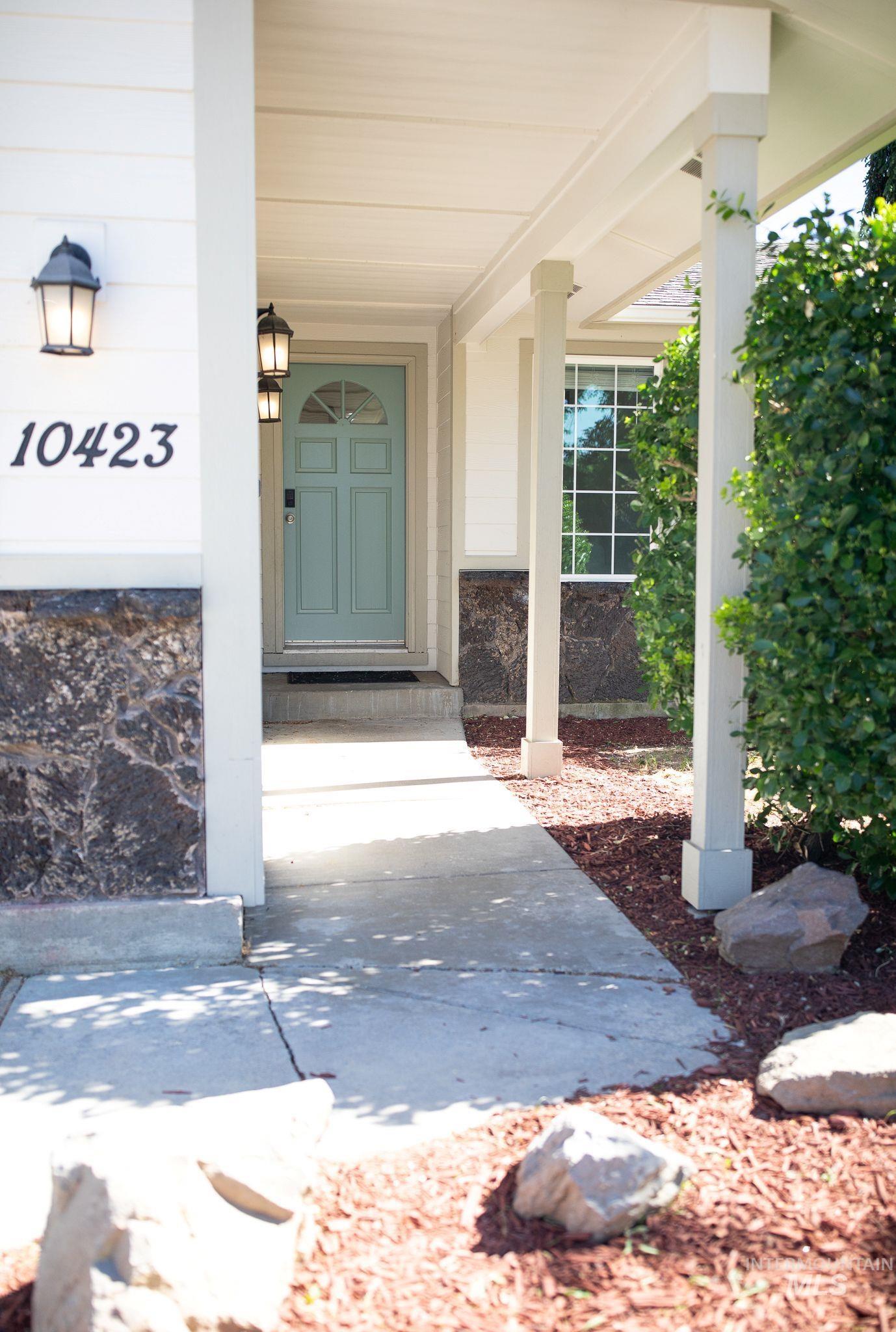 10423 W Barnsdale Dr, Boise, Idaho 83704, 6 Bedrooms, 3 Bathrooms, Residential For Sale, Price $619,900, 98989283