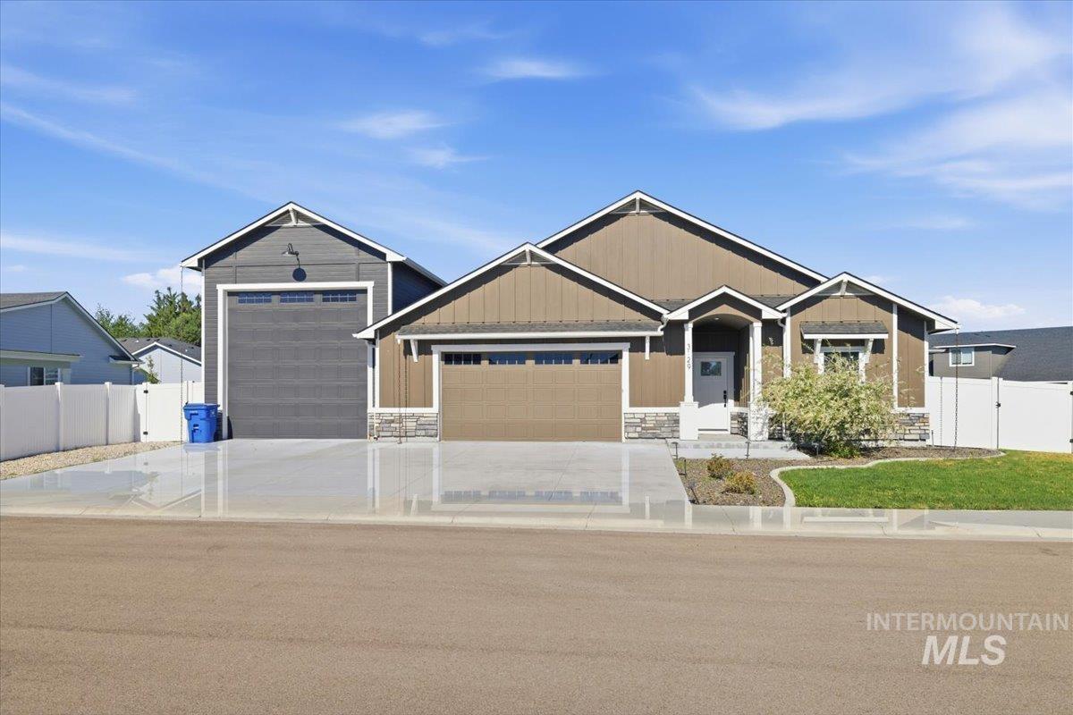 3129 Sepulveda, Fruitland, Idaho 83619, 3 Bedrooms, 2 Bathrooms, Residential For Sale, Price $525,000, 98989284