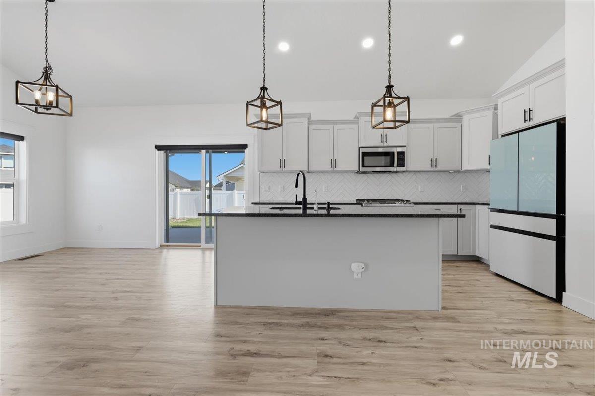 3129 Sepulveda, Fruitland, Idaho 83619, 3 Bedrooms, 2 Bathrooms, Residential For Sale, Price $525,000, 98989284