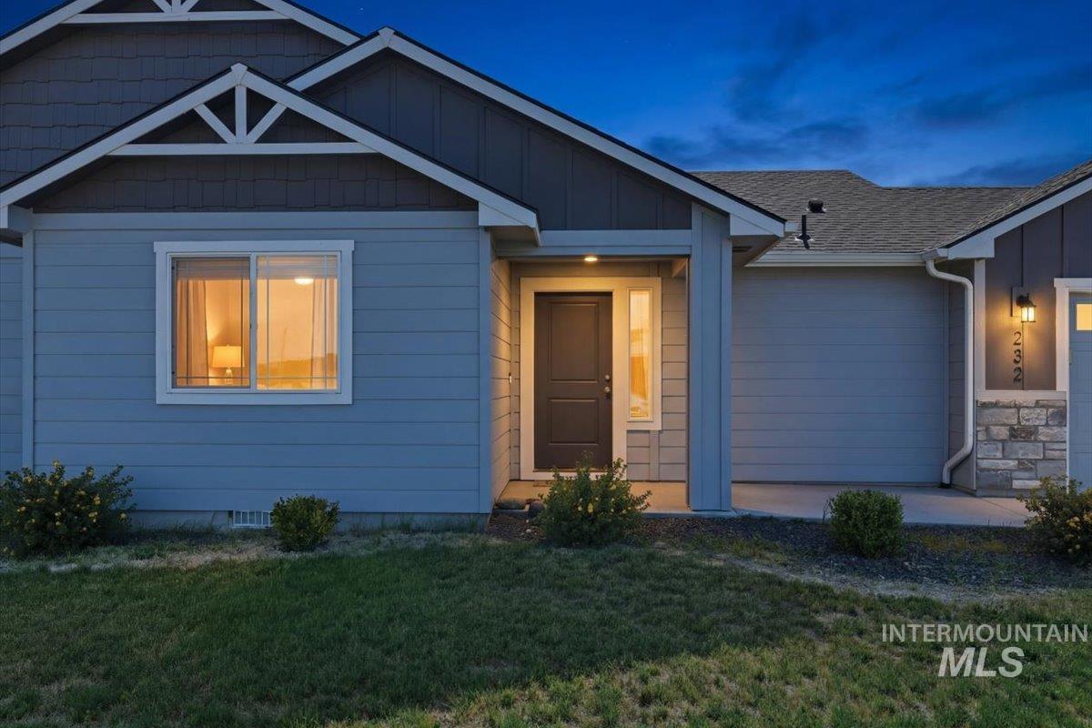 232 Stagecoach, Fruitland, Idaho 83619, 4 Bedrooms, 2 Bathrooms, Residential For Sale, Price $455,000, 98989286