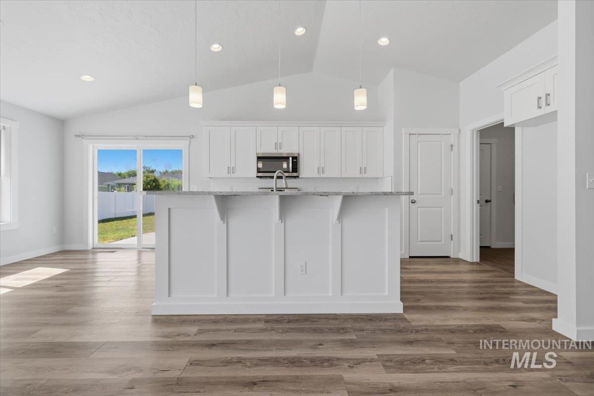 232 Stagecoach, Fruitland, Idaho 83619, 4 Bedrooms, 2 Bathrooms, Residential For Sale, Price $455,000, 98989286