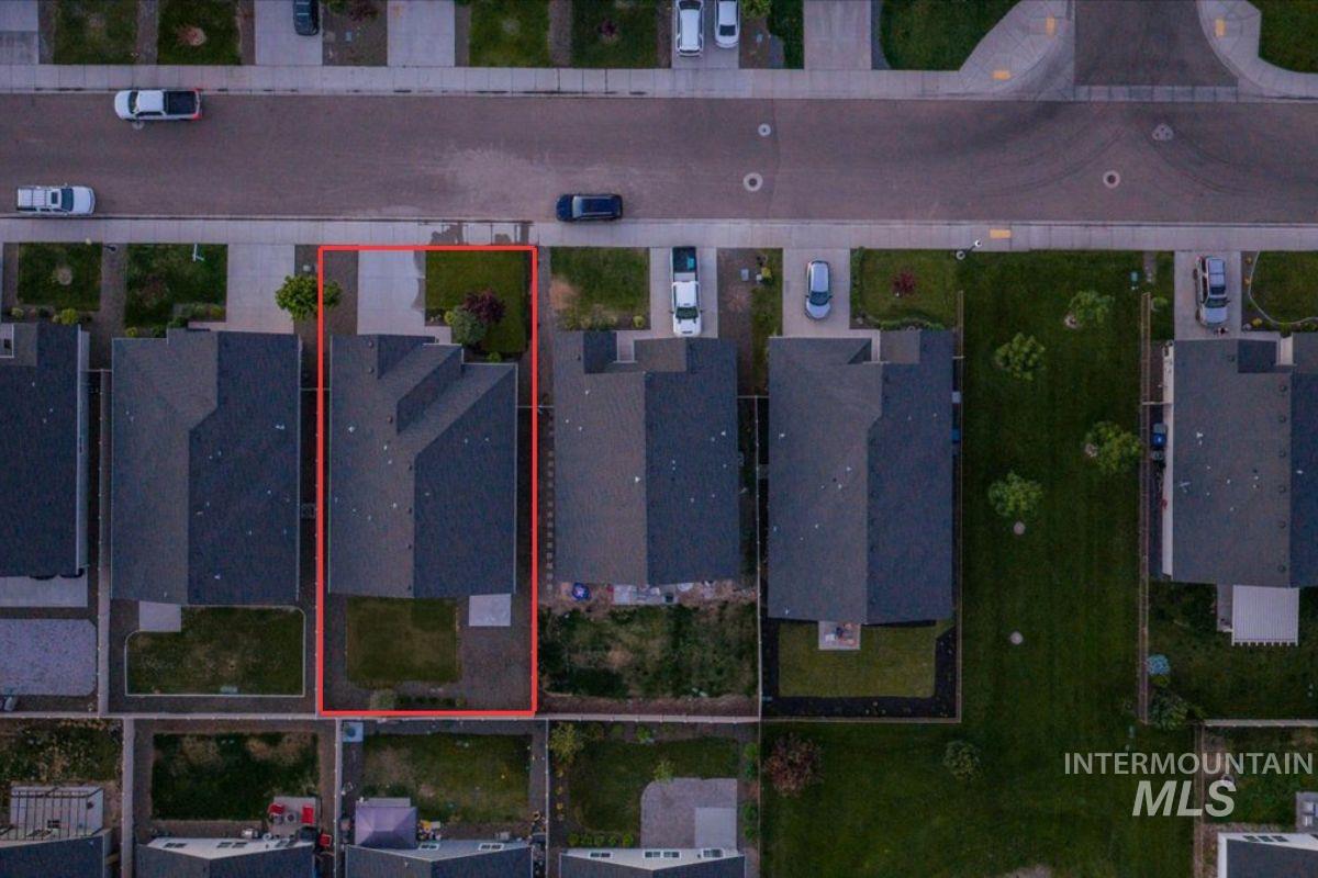11865 W Box Canyon St., Star, Idaho 83669, 3 Bedrooms, 2 Bathrooms, Residential For Sale, Price $460,000, 98989288