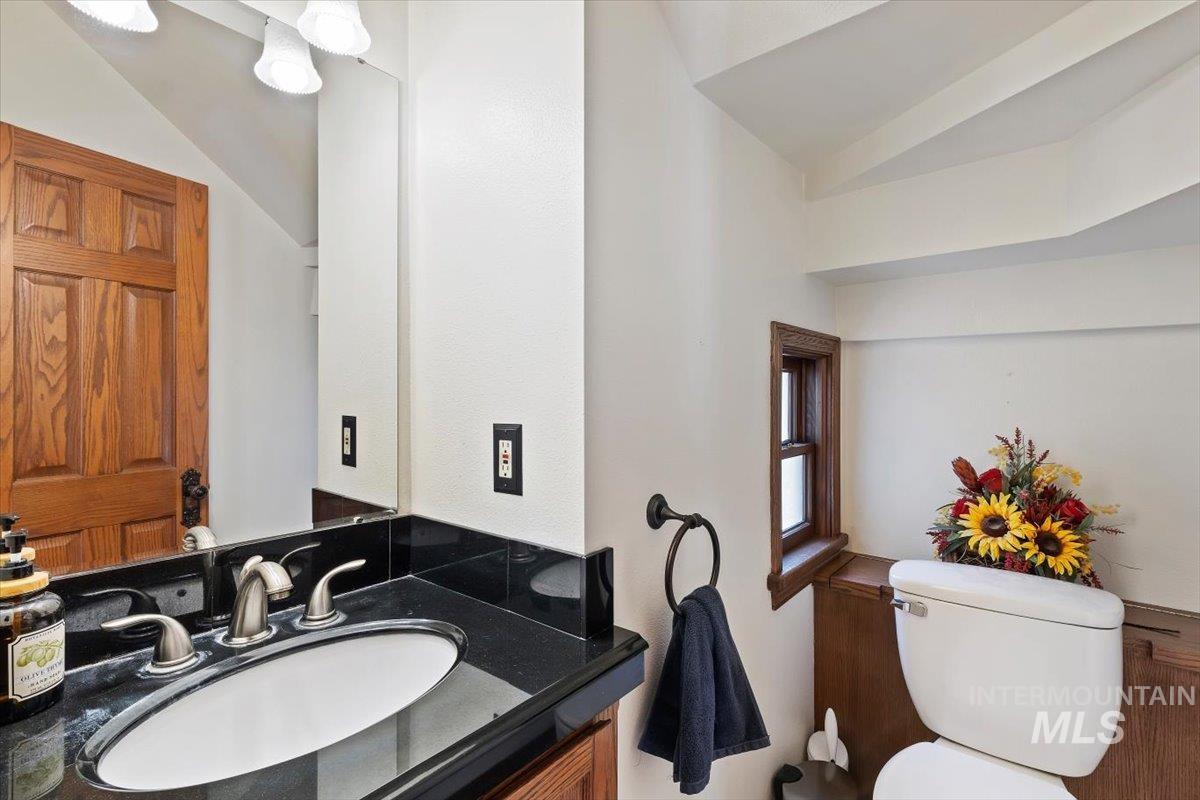 904 E Belmont St., Caldwell, Idaho 83605, 3 Bedrooms, 2.5 Bathrooms, Residential For Sale, Price $579,900, 98989289
