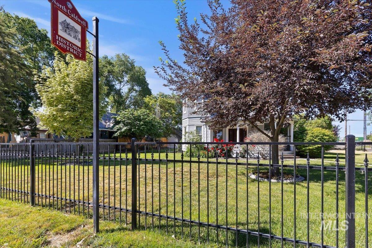 904 E Belmont St., Caldwell, Idaho 83605, 3 Bedrooms, 2.5 Bathrooms, Residential For Sale, Price $579,900, 98989289