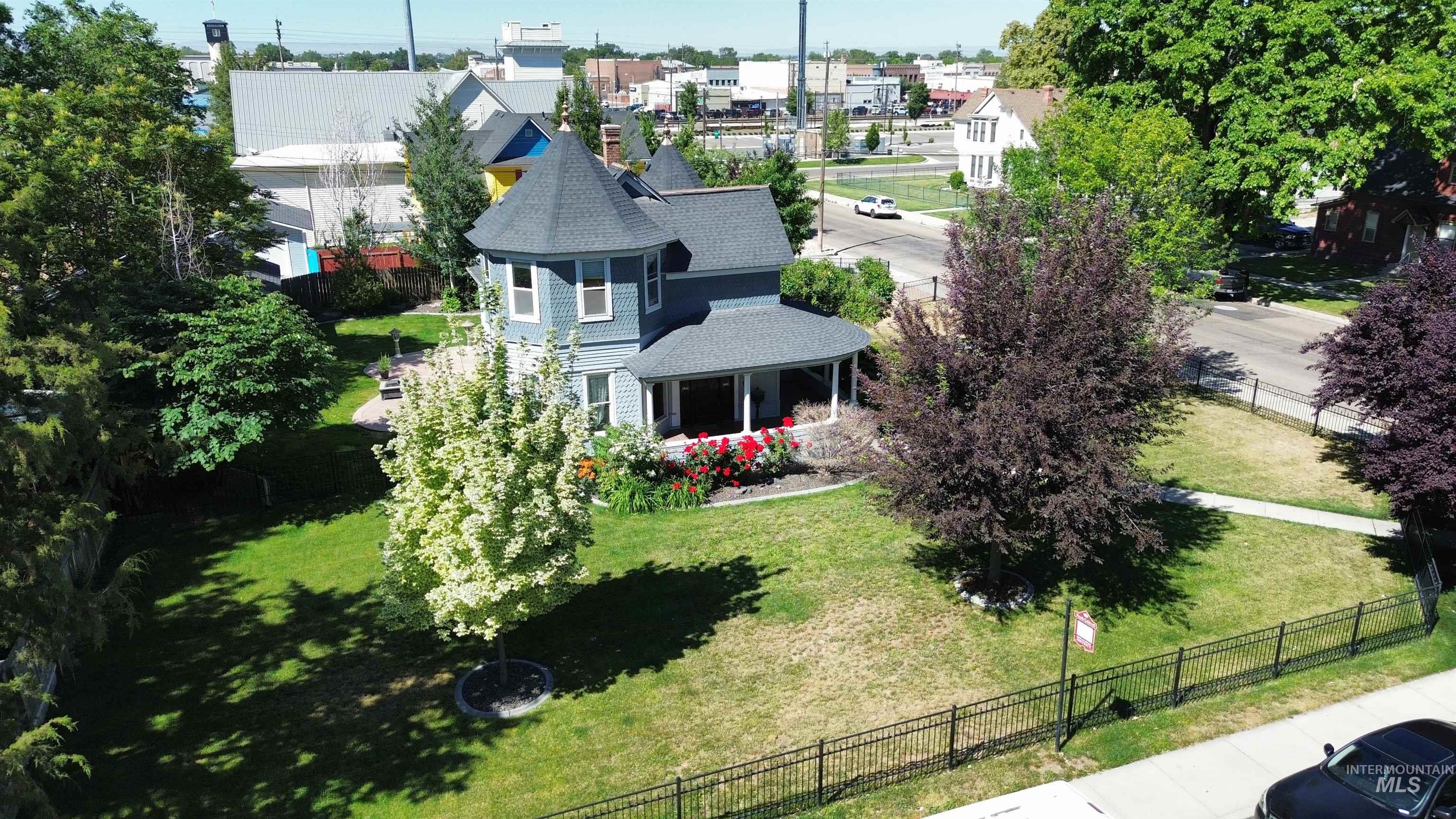 904 E Belmont St., Caldwell, Idaho 83605, 3 Bedrooms, 2.5 Bathrooms, Residential For Sale, Price $594,900,MLS 98989289