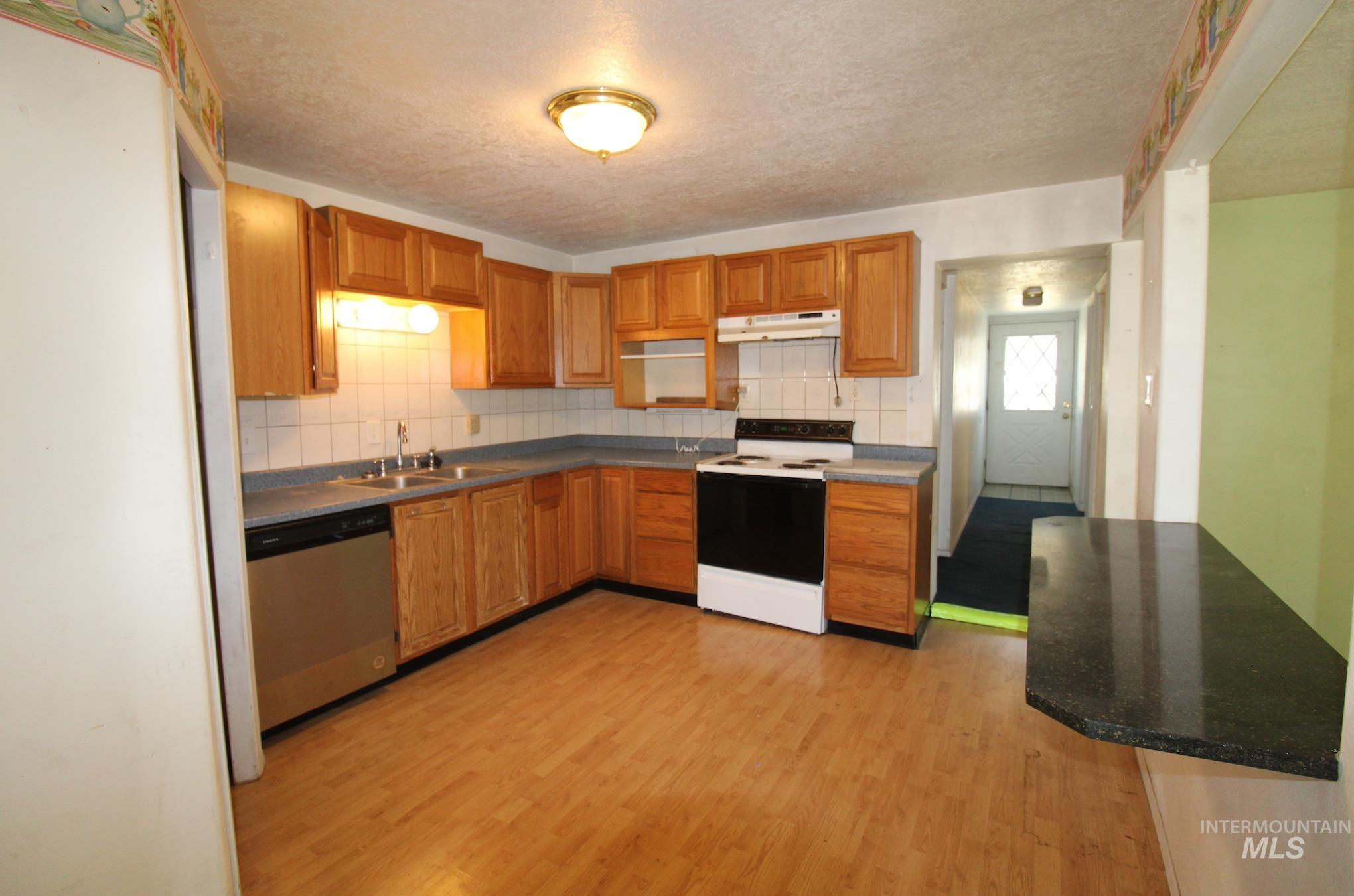 25960 Vermont St, Parma, Idaho 83660-7059, 3 Bedrooms, 2 Bathrooms, Residential For Sale, Price $289,900, 98989290