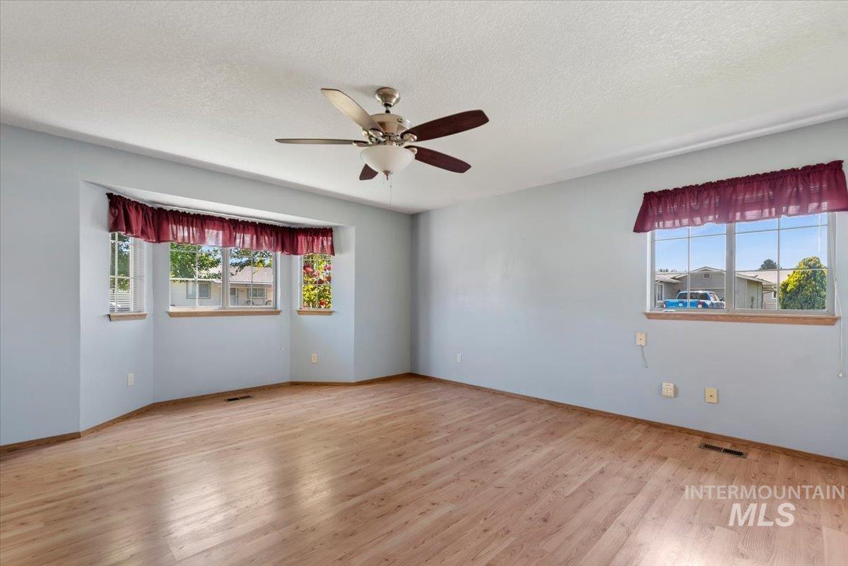 1100 Burnett Street, Nampa, Idaho 83651, 3 Bedrooms, 2 Bathrooms, Residential For Sale, Price $329,000, 98989295