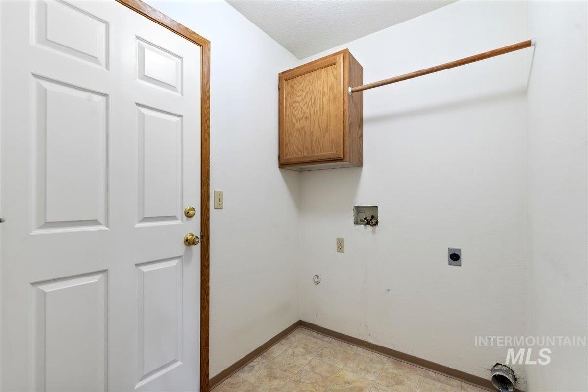1100 Burnett Street, Nampa, Idaho 83651, 3 Bedrooms, 2 Bathrooms, Residential For Sale, Price $329,000, 98989295