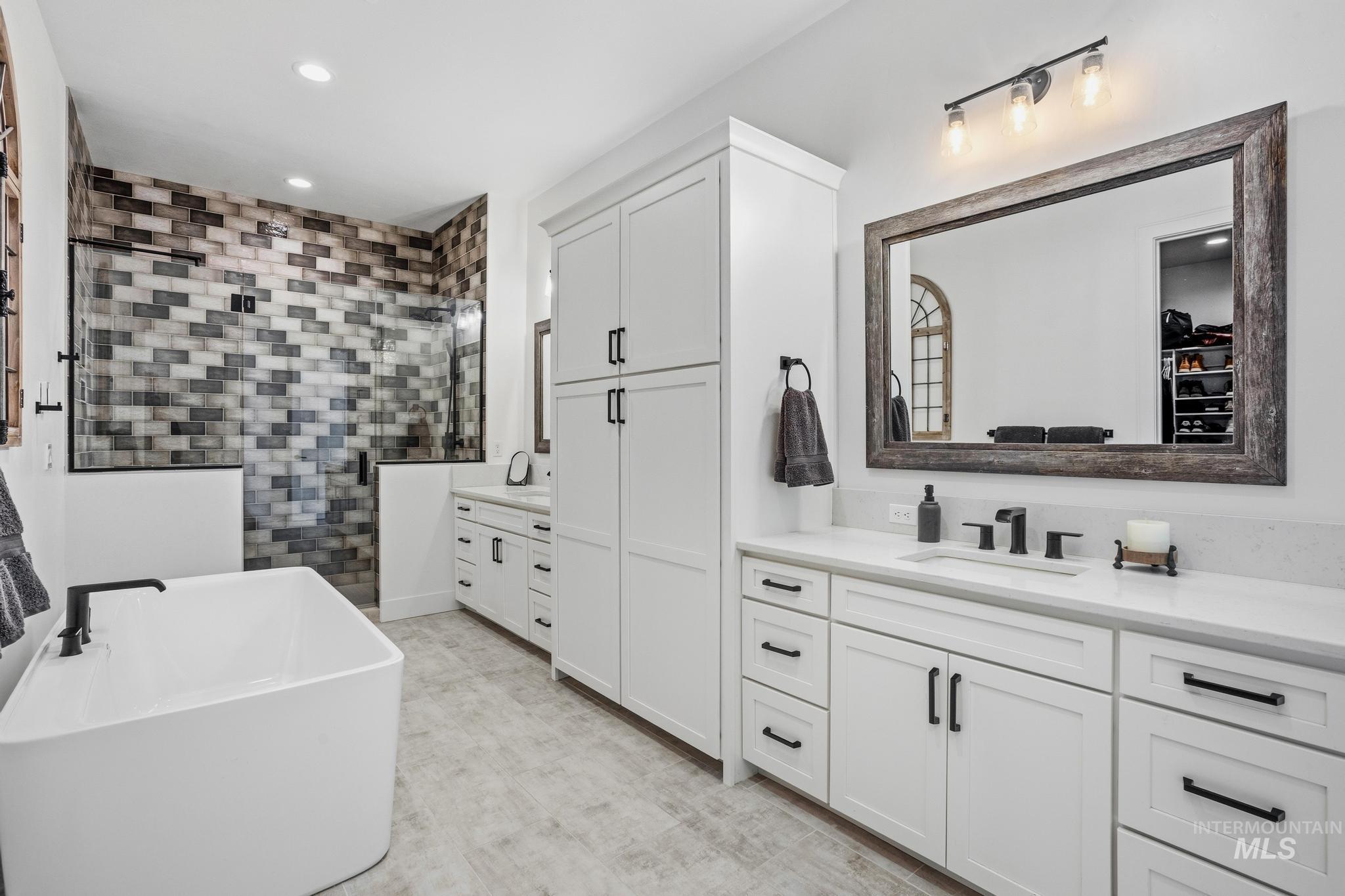 2929 E Bingley Dr, Meridian, Idaho 83642, 5 Bedrooms, 3.5 Bathrooms, Residential For Sale, Price $1,750,000,MLS 98989296