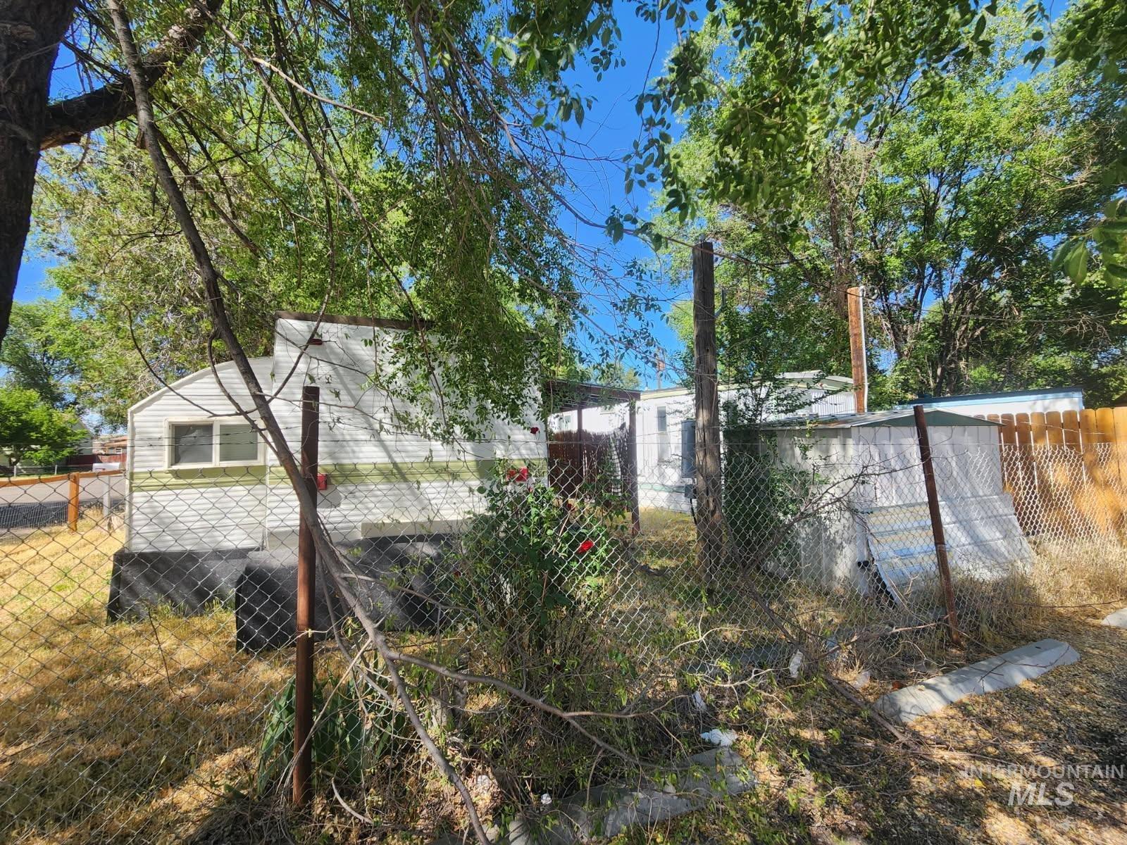 257 D Street, Vale, Oregon 97918, 2 Bedrooms, 1 Bathroom, Residential Income For Sale, Price $160,000, 98989298