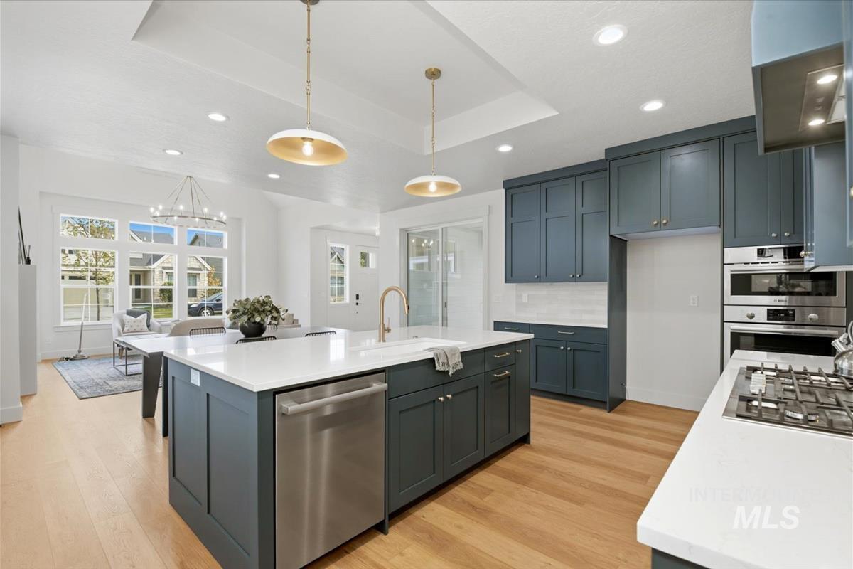 1027 E Escalation St, Meridian, Idaho 83642, 3 Bedrooms, 2.5 Bathrooms, Residential For Sale, Price $594,900,MLS 98989306