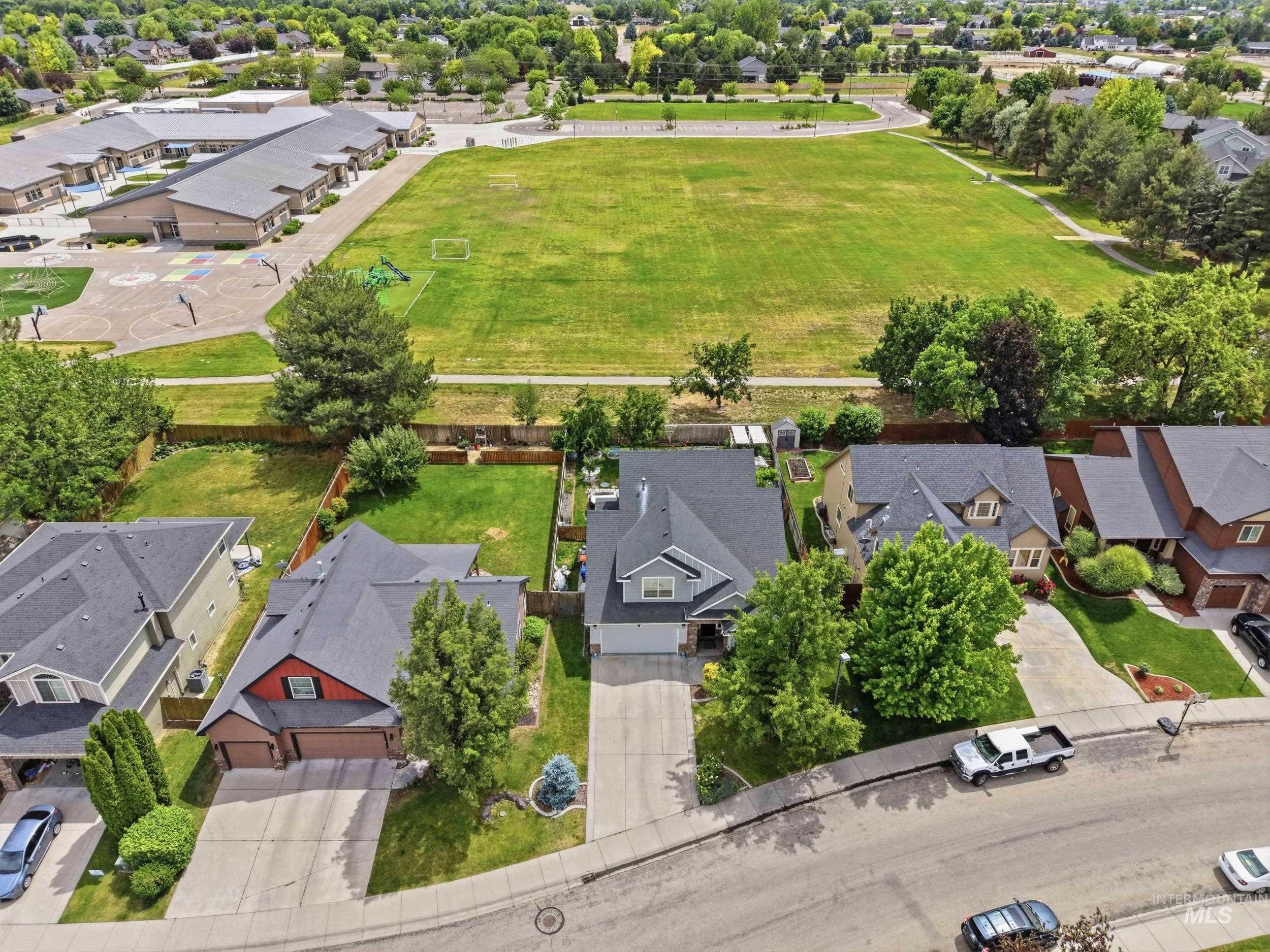 9973 W Arabian Dr, Boise, Idaho 83709, 4 Bedrooms, 2.5 Bathrooms, Residential For Sale, Price $584,900,MLS 98989327