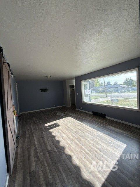 860 N 9th E, Mountain Home, Idaho 83647, 4 Bedrooms, 2 Bathrooms, Residential For Sale, Price $269,000,MLS 98989335