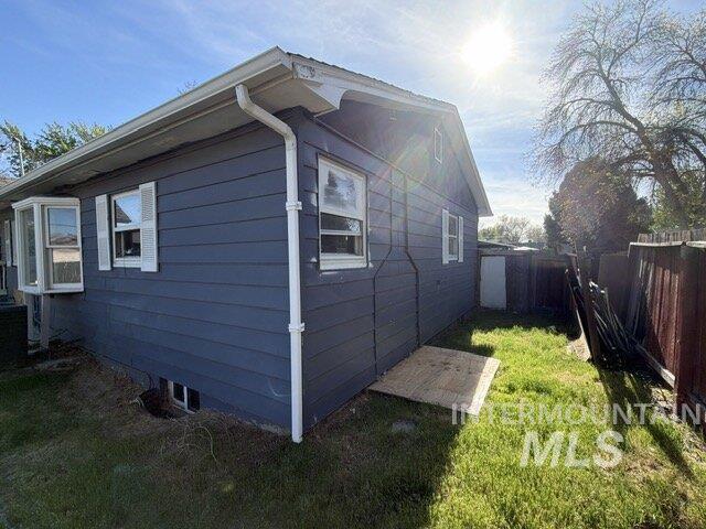 860 N 9th E, Mountain Home, Idaho 83647, 4 Bedrooms, 2 Bathrooms, Residential For Sale, Price $269,000,MLS 98989335