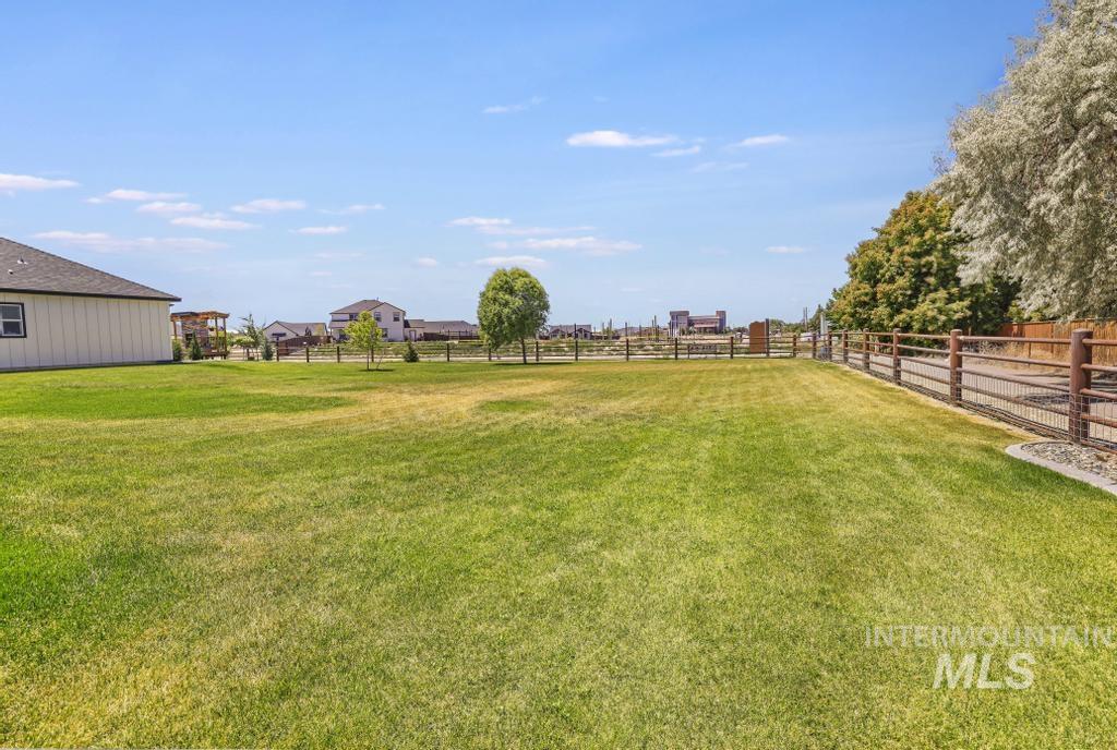 1541 Clear Creek Loop, Twin Falls, Idaho 83301, 5 Bedrooms, 3.5 Bathrooms, Residential For Sale, Price $850,000,MLS 98989337