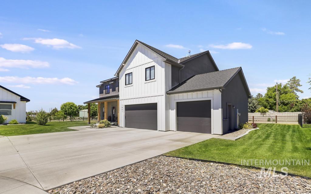 1541 Clear Creek Loop, Twin Falls, Idaho 83301, 5 Bedrooms, 3.5 Bathrooms, Residential For Sale, Price $850,000,MLS 98989337