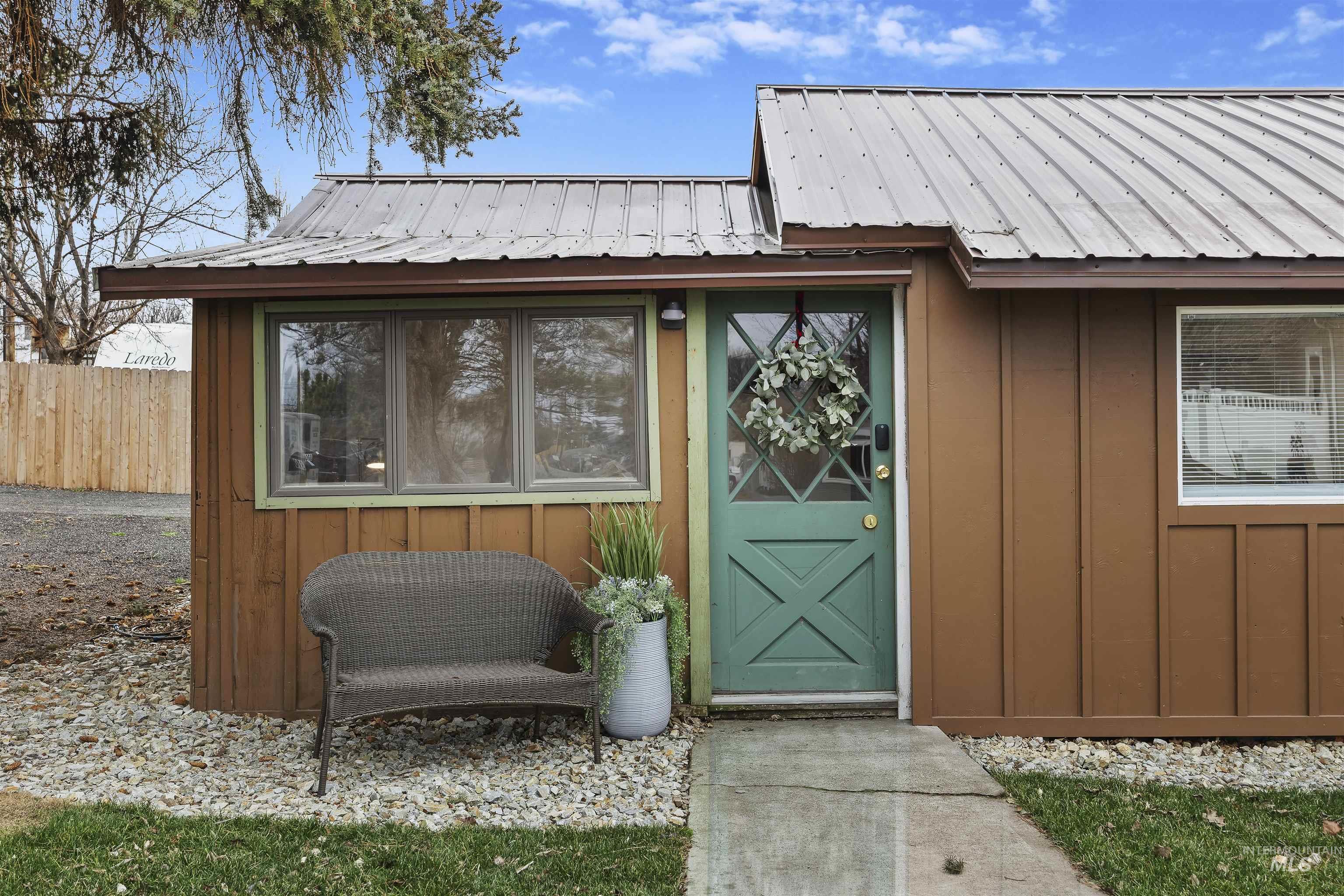 370 Orchard Street East, Hagerman, Idaho 83332, 2 Bedrooms, 1 Bathroom, Residential For Sale, Price $264,990,MLS 98989338