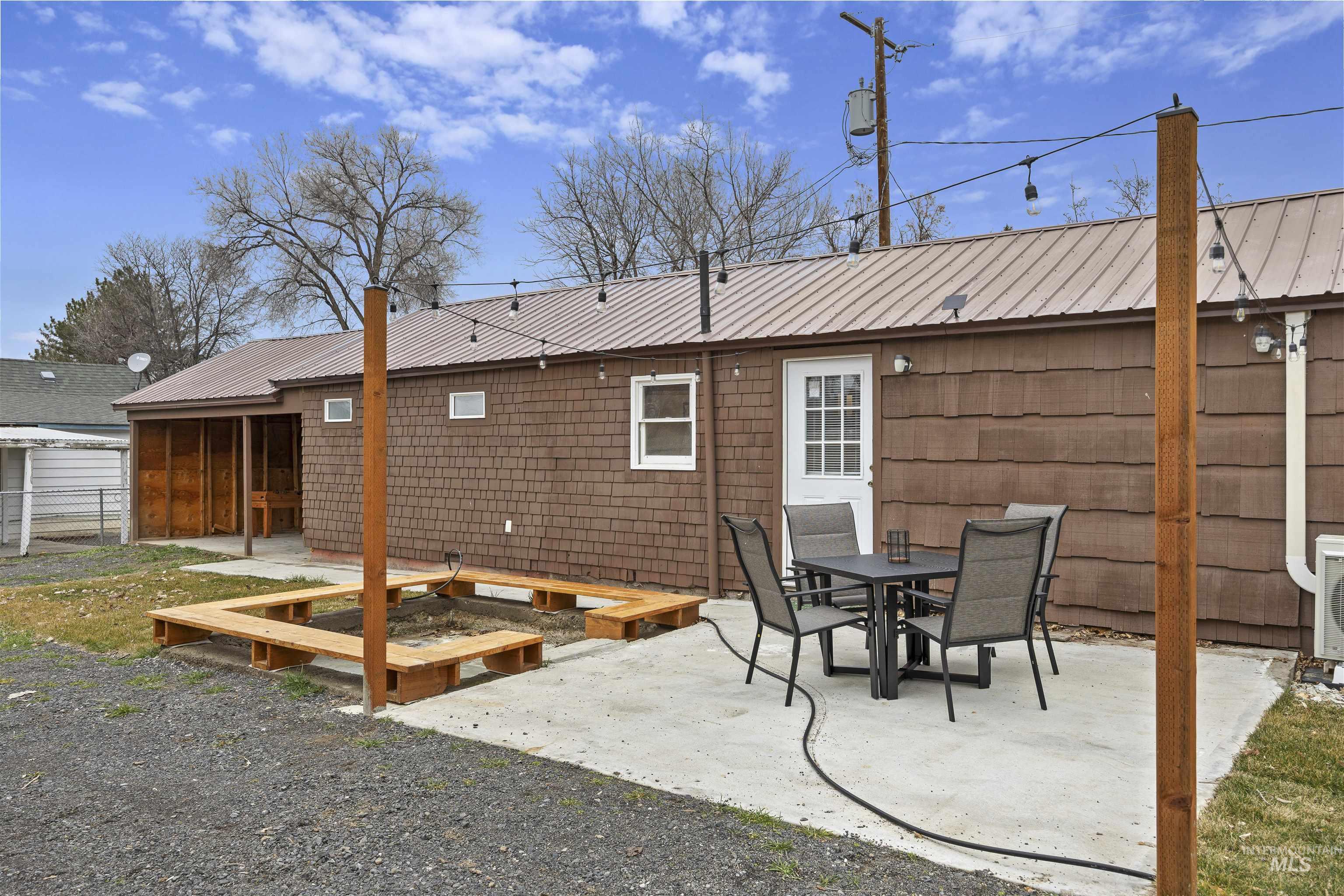 370 Orchard Street East, Hagerman, Idaho 83332, 2 Bedrooms, 1 Bathroom, Residential For Sale, Price $264,990,MLS 98989338