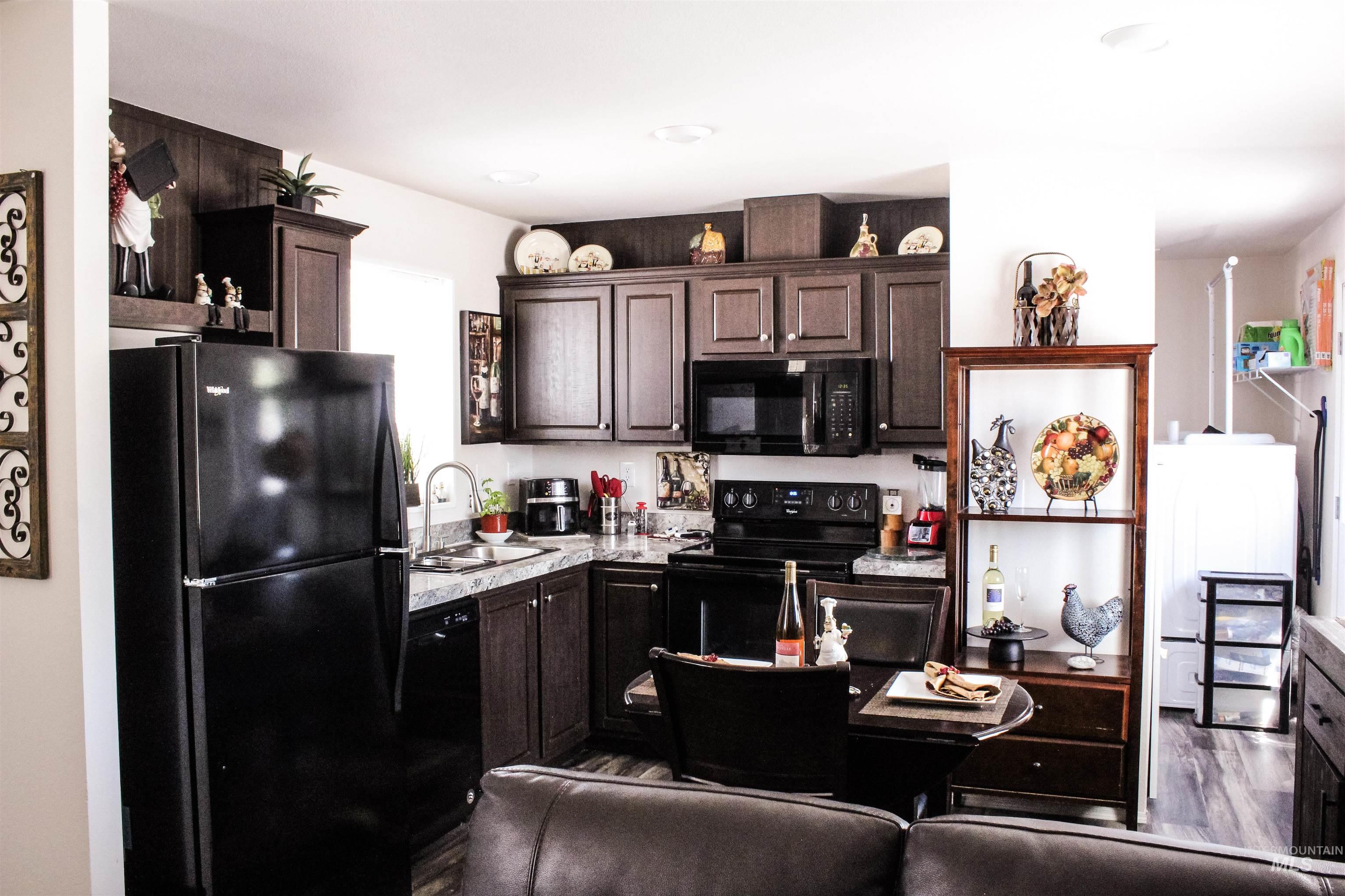10606 W Macaw Ln, #30, Boise, Idaho 83713, 2 Bedrooms, 2 Bathrooms, Residential For Sale, Price $79,000,MLS 98989345