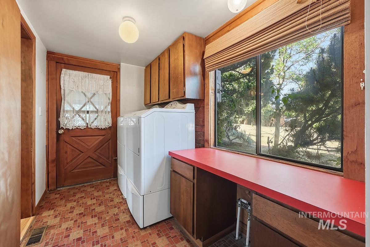 4475 Oregon Trail Pl, Boise, Idaho 83716, 4 Bedrooms, 2 Bathrooms, Residential For Sale, Price $720,000, 98989346