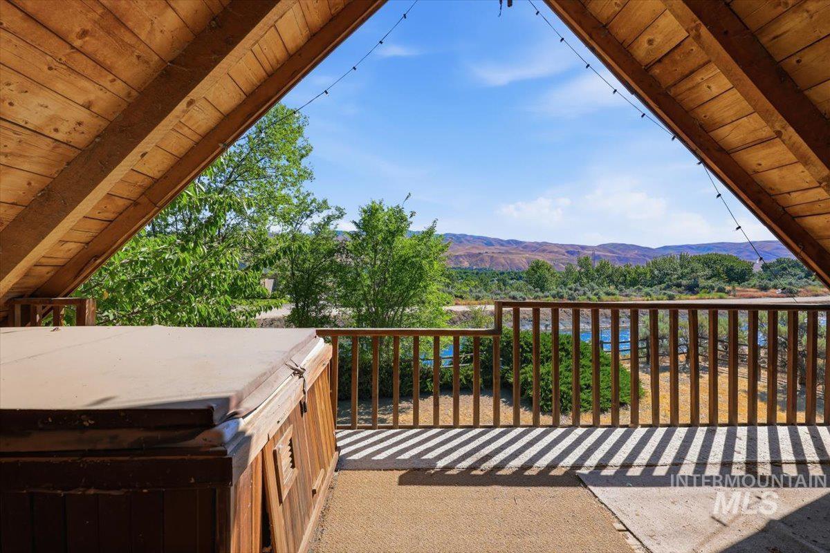 4475 Oregon Trail Pl, Boise, Idaho 83716, 4 Bedrooms, 2 Bathrooms, Residential For Sale, Price $720,000, 98989346