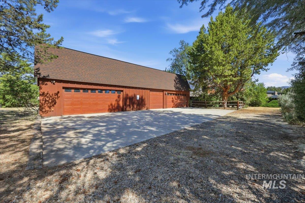 4475 Oregon Trail Pl, Boise, Idaho 83716, 4 Bedrooms, 2 Bathrooms, Residential For Sale, Price $720,000, 98989346