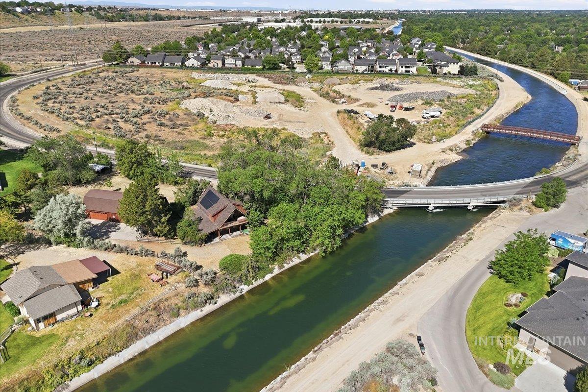 4475 Oregon Trail Pl, Boise, Idaho 83716, 4 Bedrooms, 2 Bathrooms, Residential For Sale, Price $720,000, 98989346