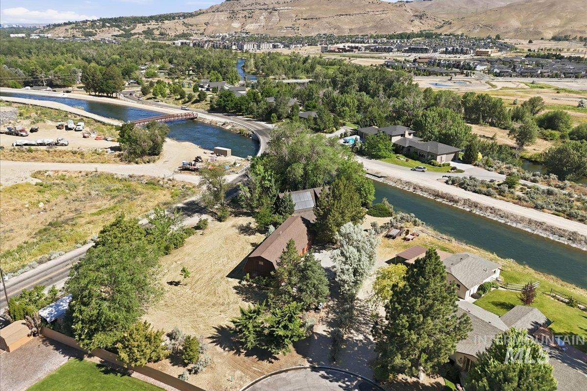 4475 Oregon Trail Pl, Boise, Idaho 83716, 4 Bedrooms, 2 Bathrooms, Residential For Sale, Price $720,000, 98989346