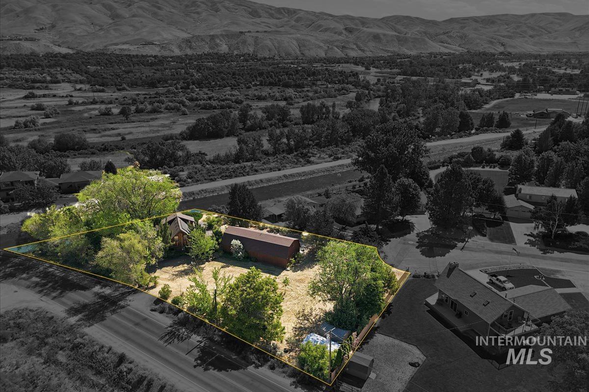 4475 Oregon Trail Pl, Boise, Idaho 83716, 4 Bedrooms, 2 Bathrooms, Residential For Sale, Price $720,000, 98989346