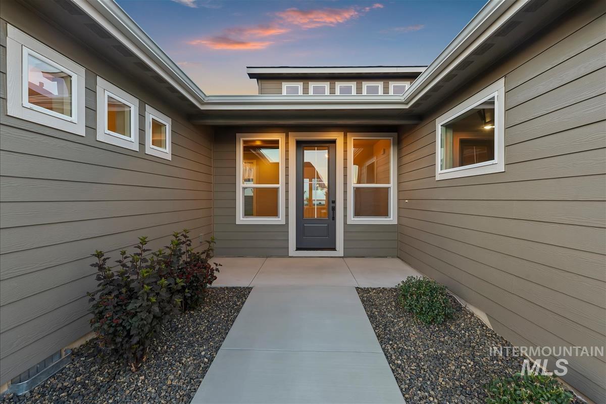 7078 E Chicken Hawk Loop, Nampa, Idaho 83686, 3 Bedrooms, 3 Bathrooms, Residential For Sale, Price $914,900, 98989347