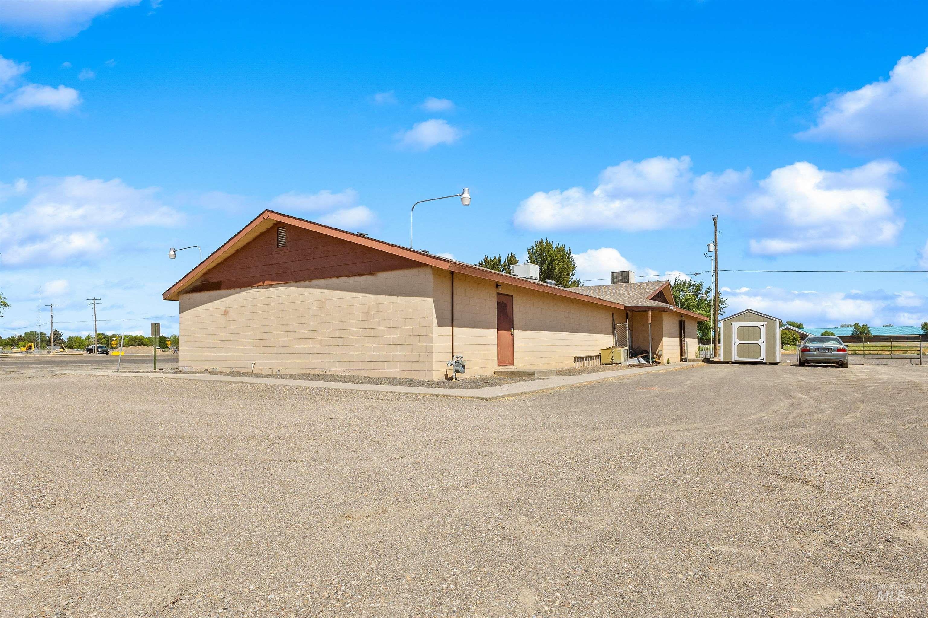 29 Fairfield Street, Wendell, Idaho 83355-3112, 14 Rooms, Business/Commercial For Sale, Price $699,900,MLS 98989350