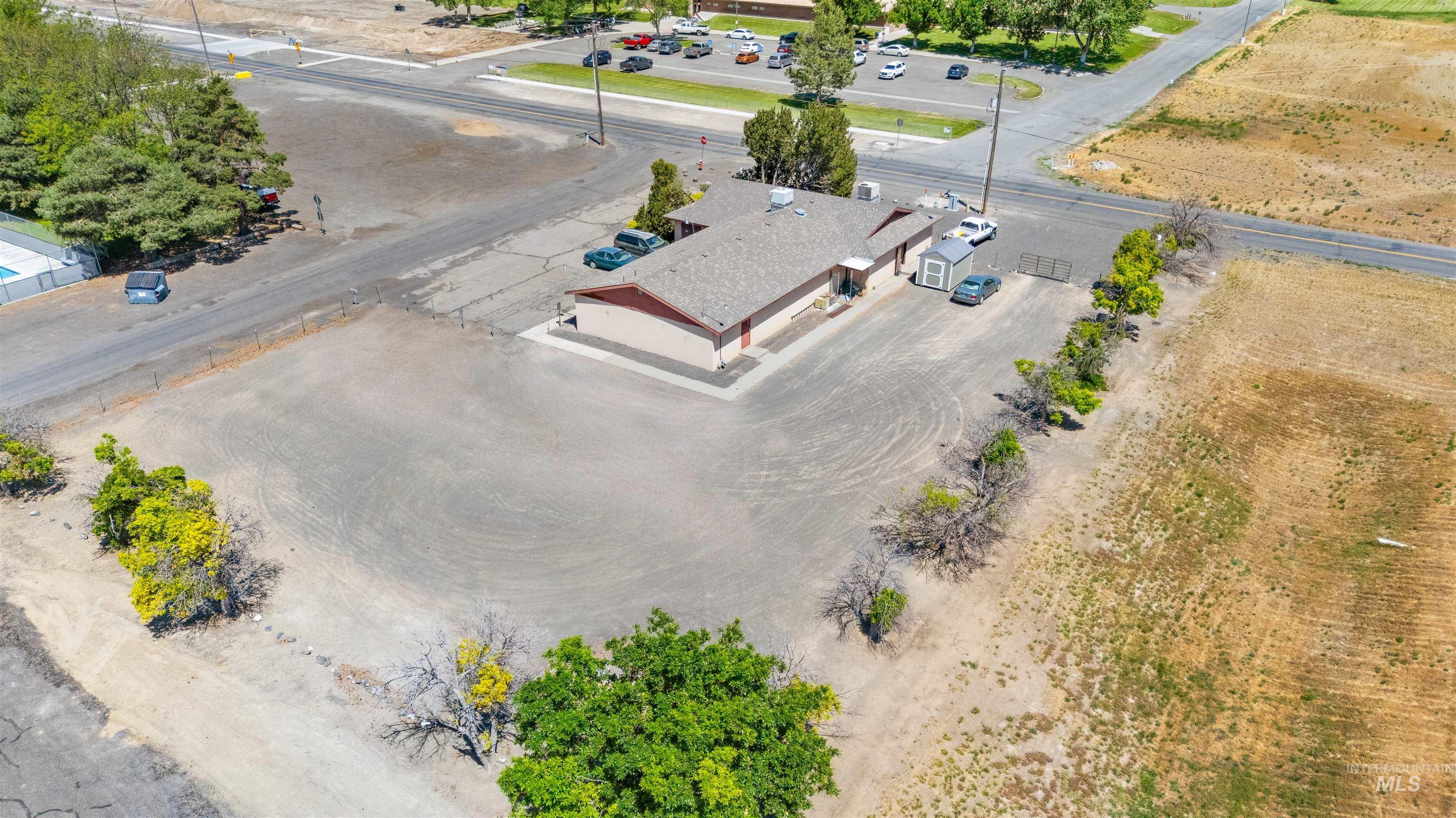 29 Fairfield Street, Wendell, Idaho 83355-3112, 14 Rooms, Business/Commercial For Sale, Price $699,900,MLS 98989350