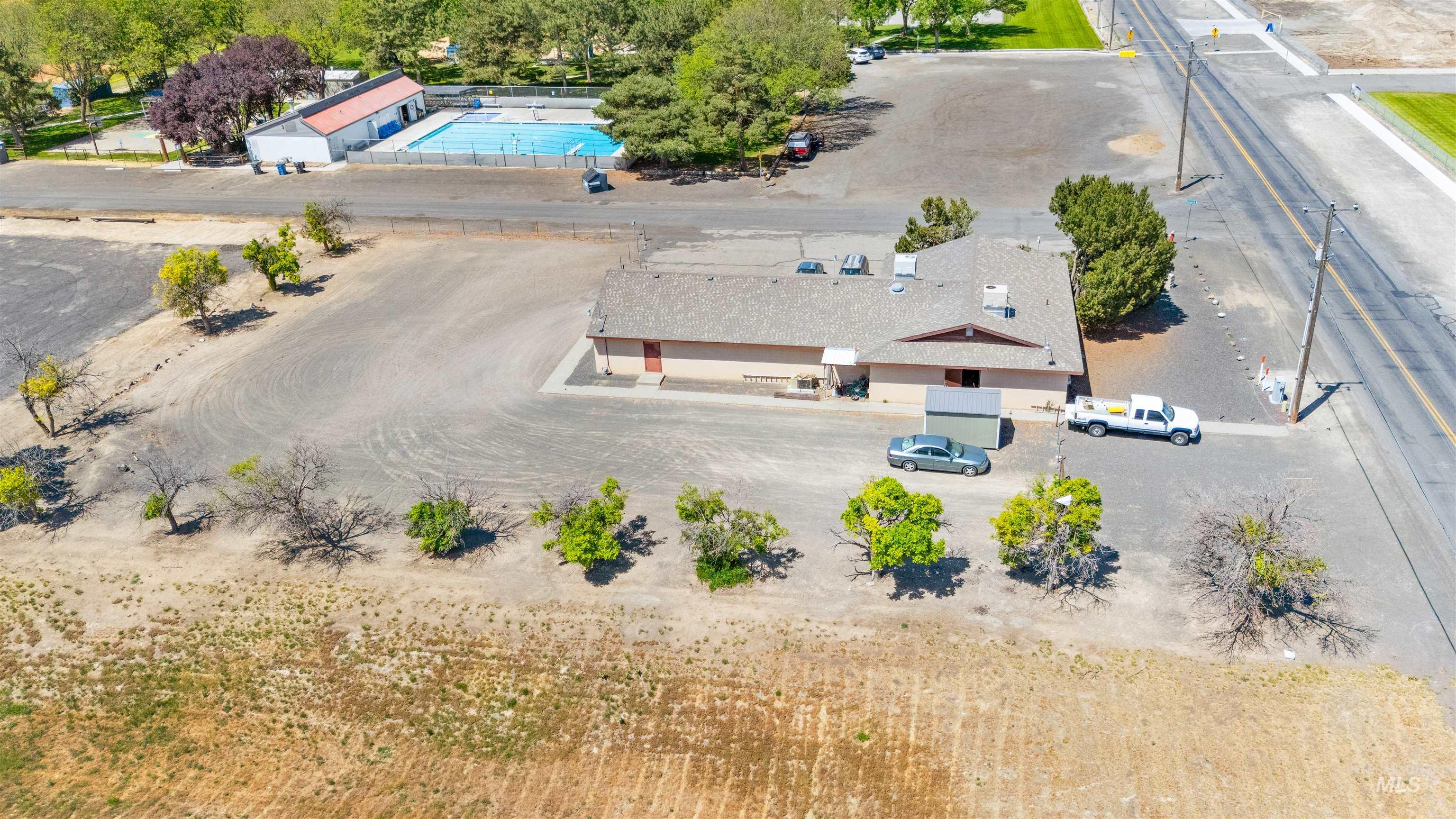 29 Fairfield Street, Wendell, Idaho 83355-3112, 14 Rooms, Business/Commercial For Sale, Price $699,900,MLS 98989350