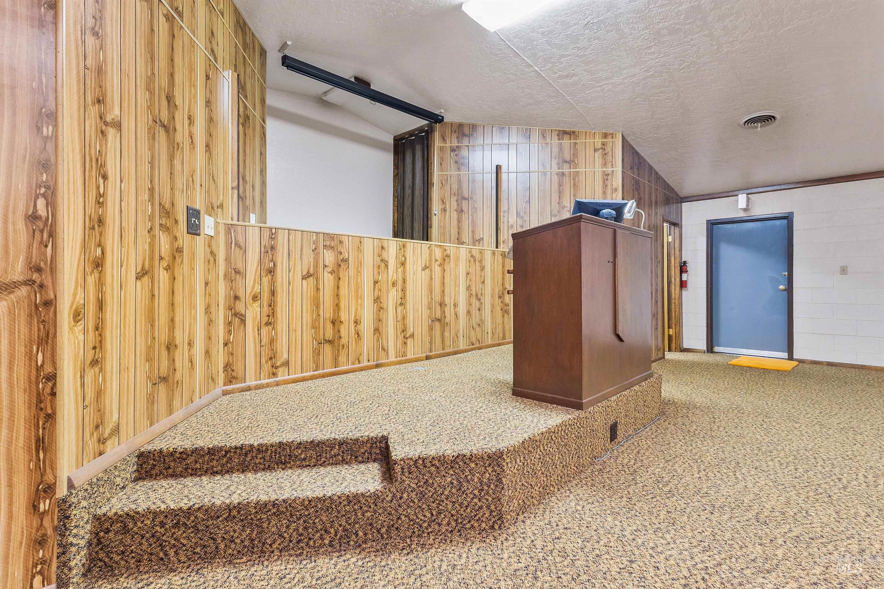 29 Fairfield Street, Wendell, Idaho 83355-3112, 14 Rooms, Business/Commercial For Sale, Price $699,900,MLS 98989350