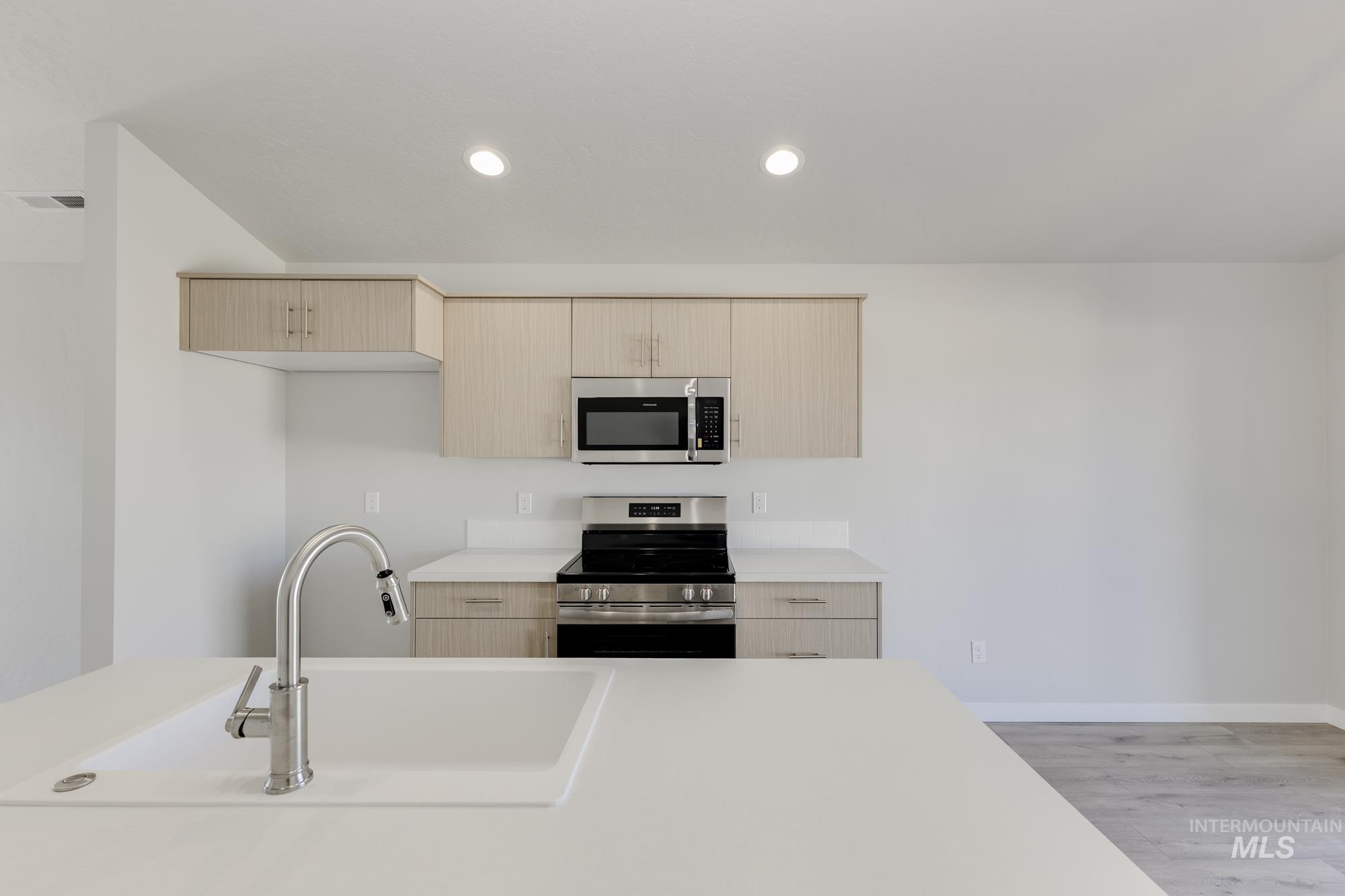 227 W 17th Ave, Jerome, Idaho 83338, 3 Bedrooms, 2 Bathrooms, Residential For Sale, Price $339,990,MLS 98989353
