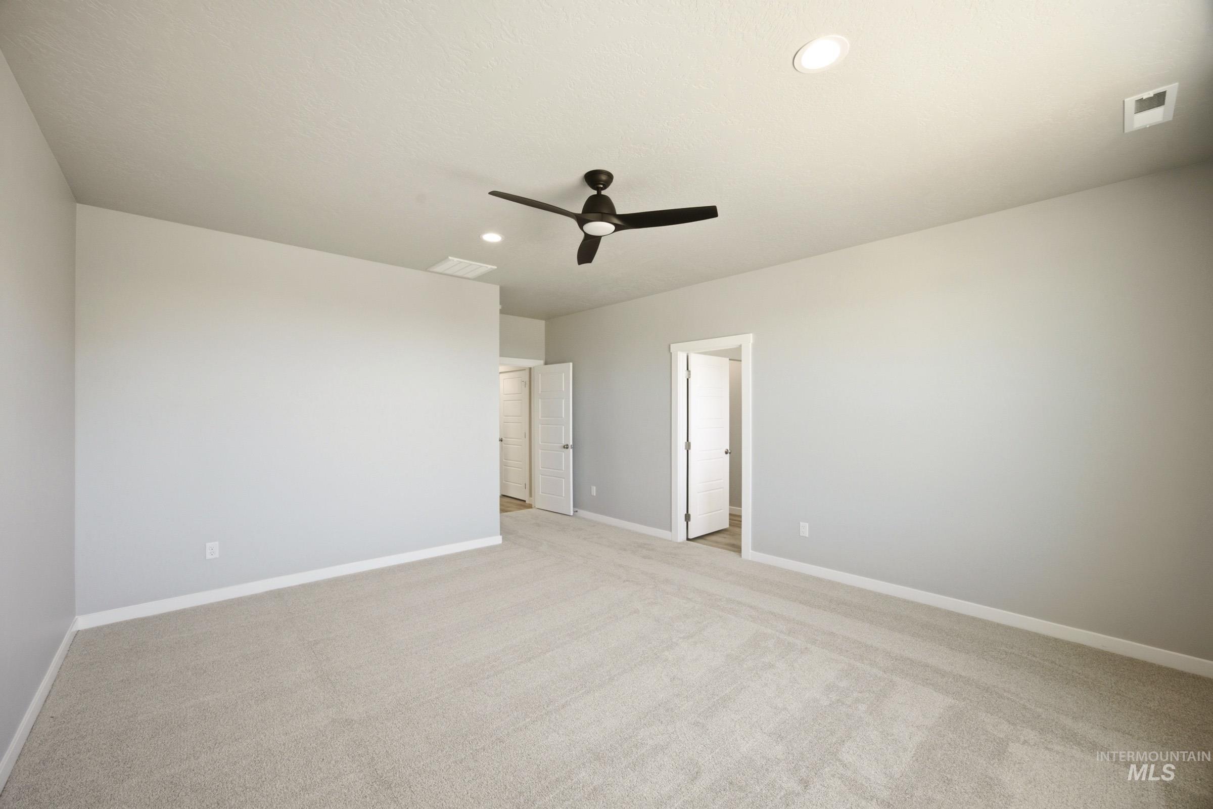 11724 W Snow Flower Dr, Star, Idaho 83669, 3 Bedrooms, 2 Bathrooms, Residential For Sale, Price $599,990,MLS 98989360