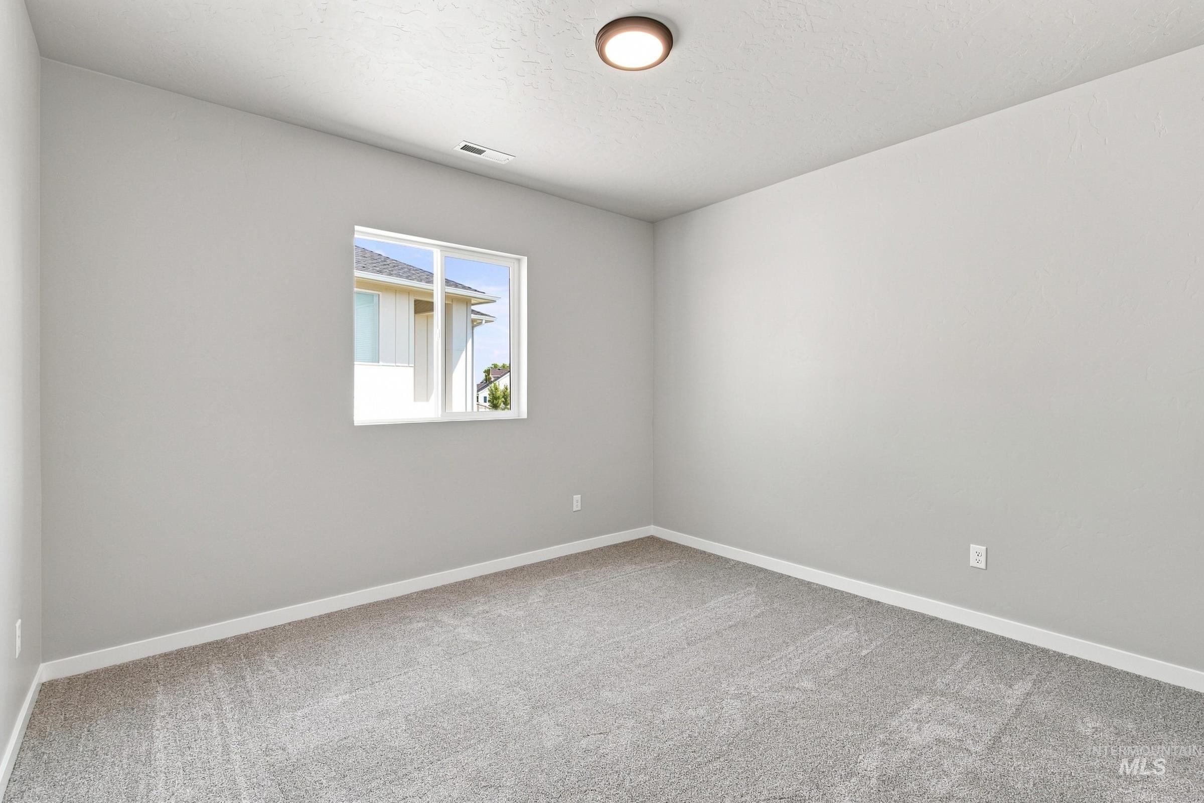 11724 W Snow Flower Dr, Star, Idaho 83669, 4 Bedrooms, 2 Bathrooms, Residential For Sale, Price $579,990,MLS 98989360