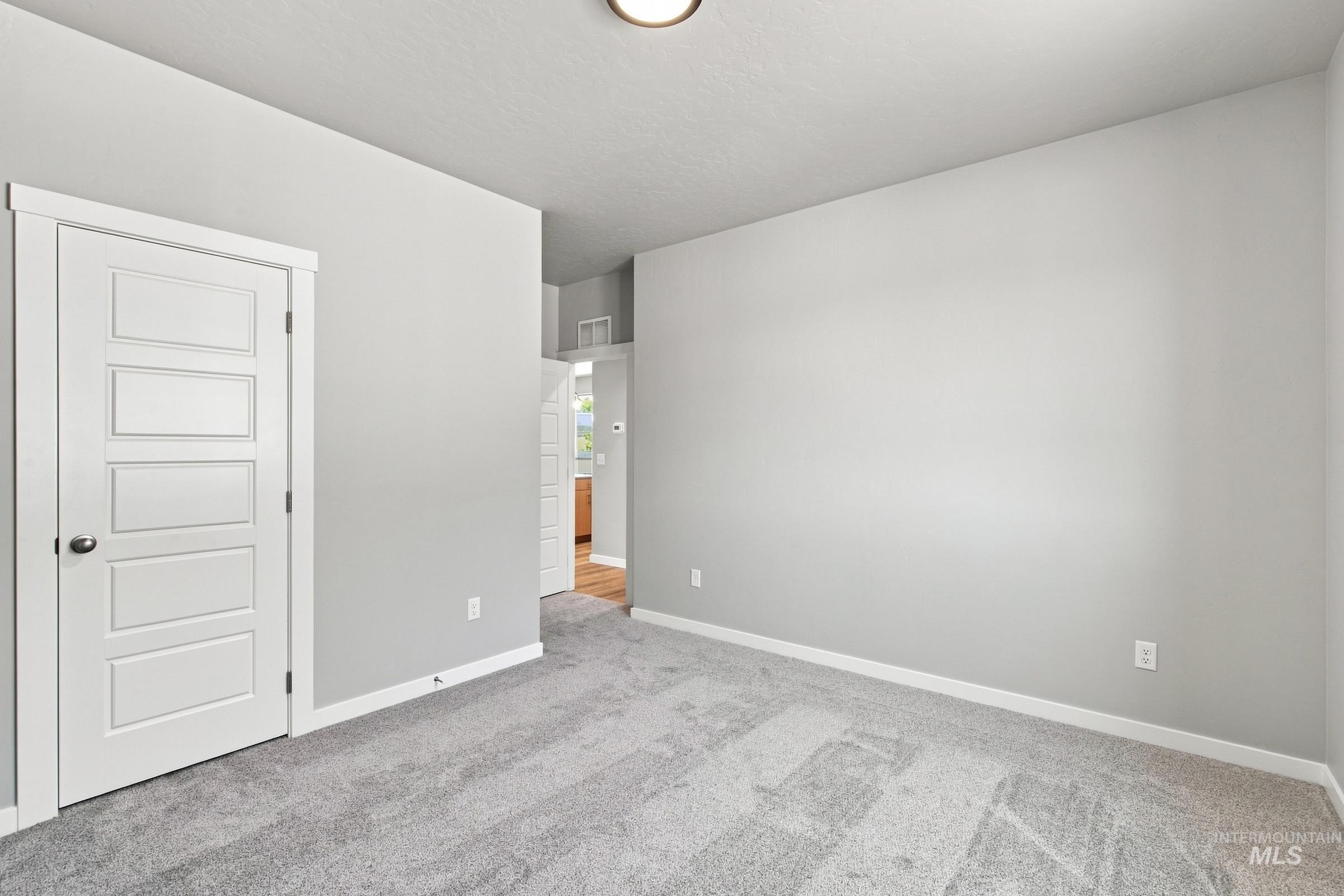 11724 W Snow Flower Dr, Star, Idaho 83669, 4 Bedrooms, 2 Bathrooms, Residential For Sale, Price $579,990,MLS 98989360