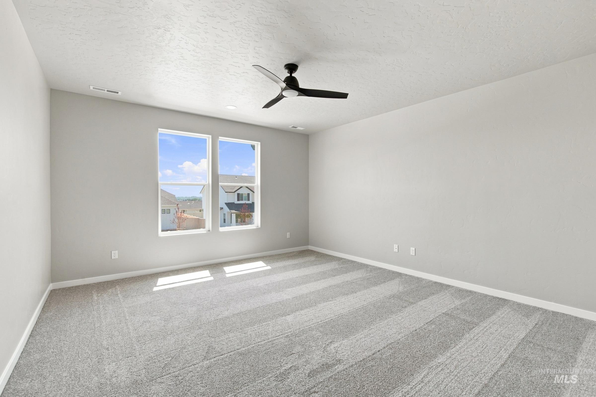 11724 W Snow Flower Dr, Star, Idaho 83669, 4 Bedrooms, 2 Bathrooms, Residential For Sale, Price $579,990,MLS 98989360