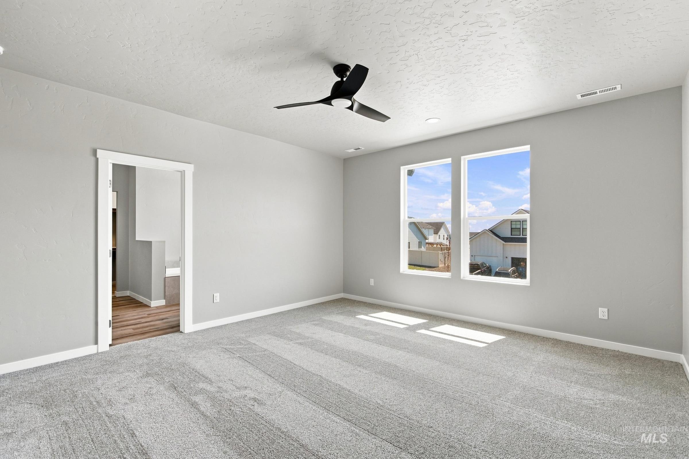 11724 W Snow Flower Dr, Star, Idaho 83669, 4 Bedrooms, 2 Bathrooms, Residential For Sale, Price $579,990,MLS 98989360