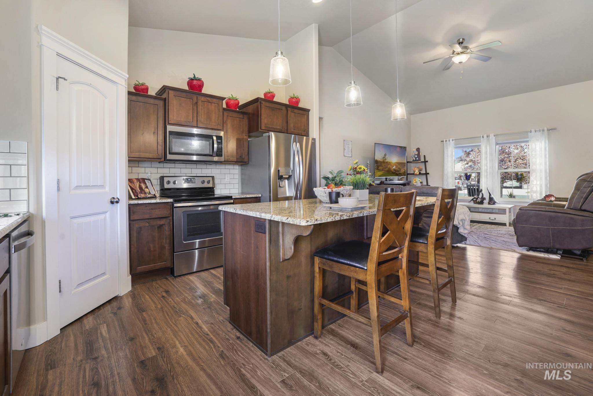 731 Drayton Ave, Twin Falls, Idaho 83301, 4 Bedrooms, 2 Bathrooms, Residential For Sale, Price $444,000,MLS 98989368