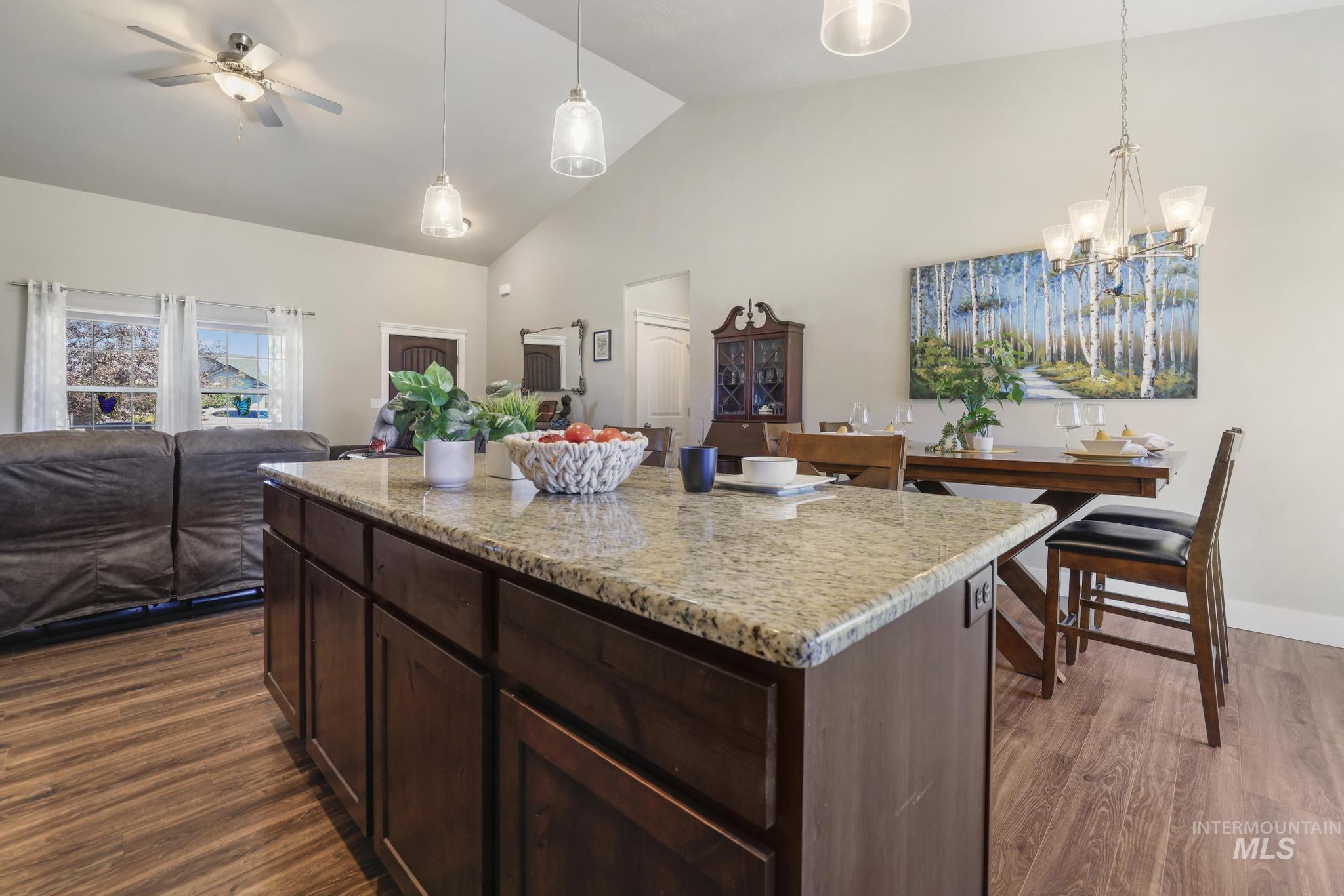 731 Drayton Ave, Twin Falls, Idaho 83301, 4 Bedrooms, 2 Bathrooms, Residential For Sale, Price $444,000,MLS 98989368