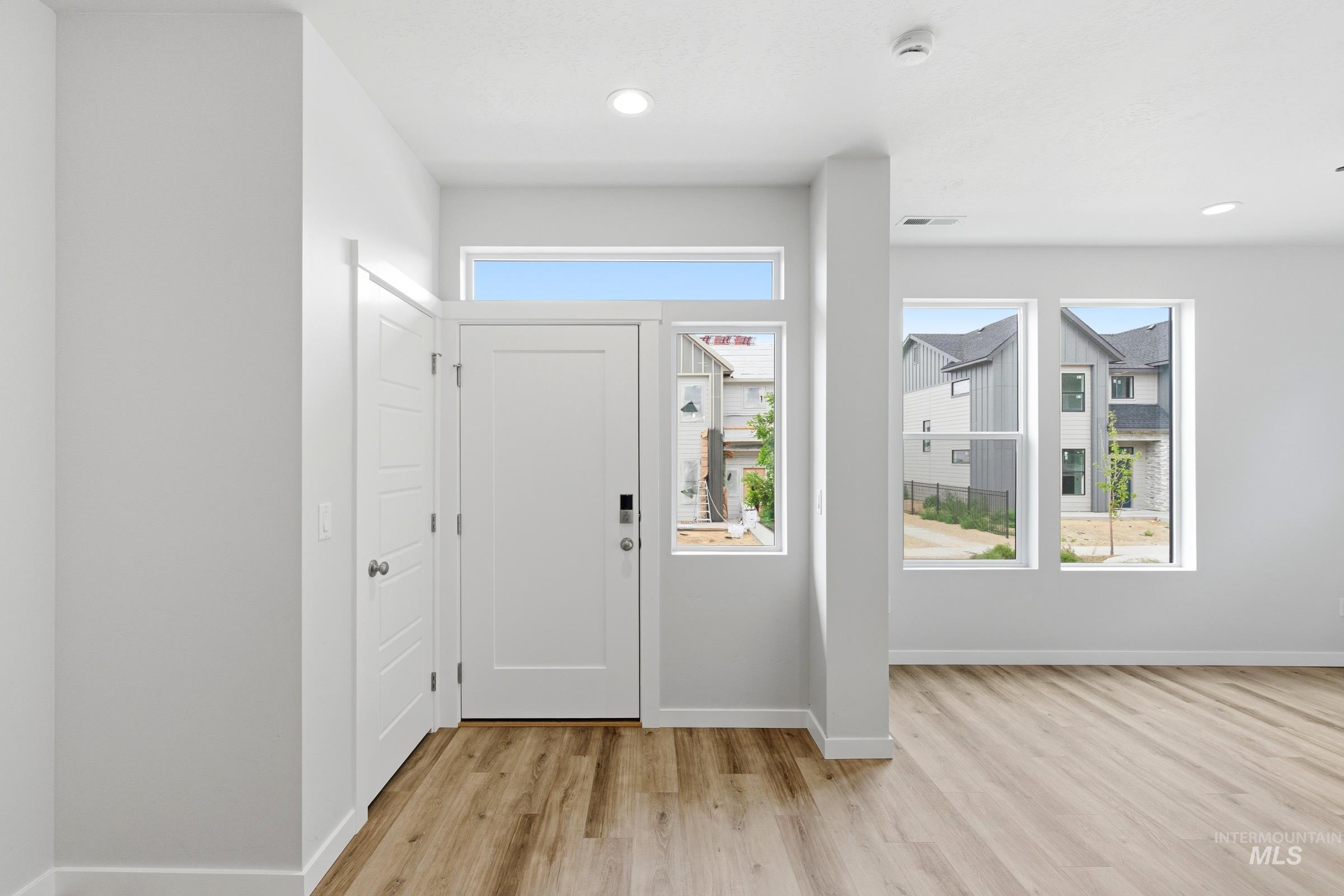 6757 S Spindlebush Ave, Boise, Idaho 83709, 3 Bedrooms, 2.5 Bathrooms, Residential For Sale, Price $429,990,MLS 98989370