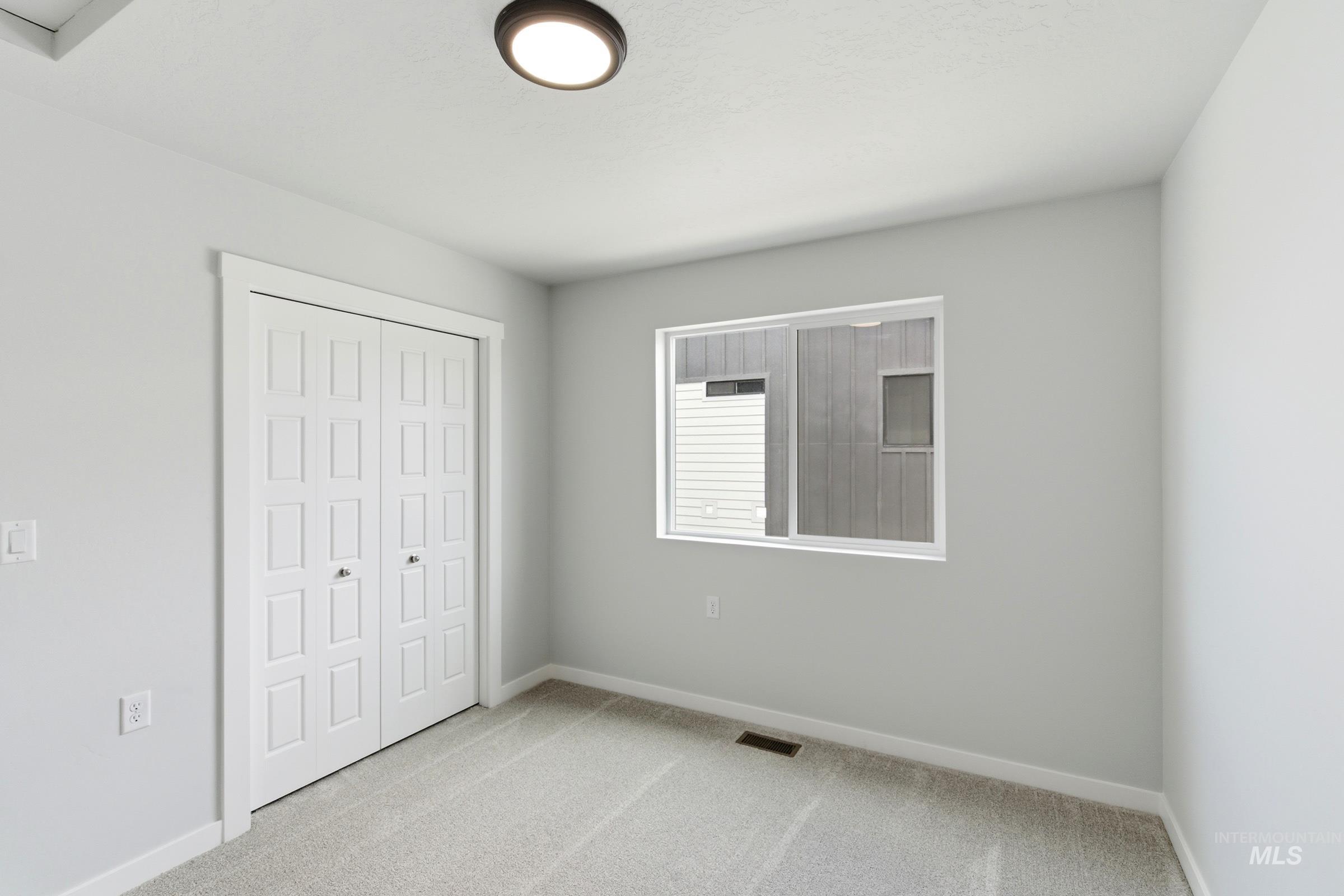 6757 S Spindlebush Ave, Boise, Idaho 83709, 3 Bedrooms, 2.5 Bathrooms, Residential For Sale, Price $429,990,MLS 98989370