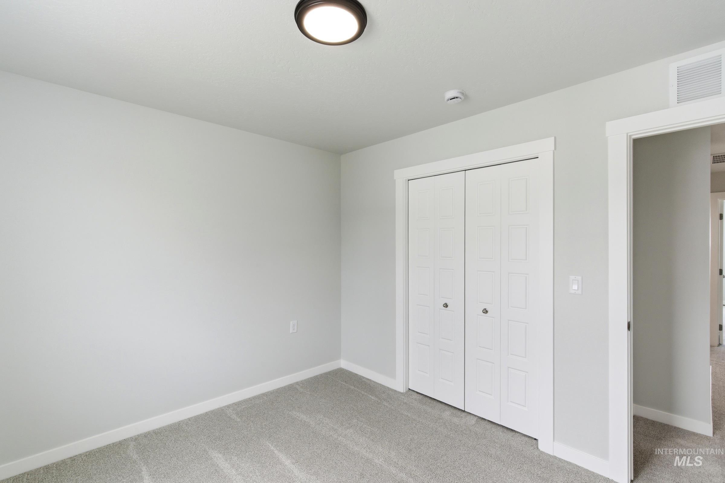 6757 S Spindlebush Ave, Boise, Idaho 83709, 3 Bedrooms, 2.5 Bathrooms, Residential For Sale, Price $429,990,MLS 98989370