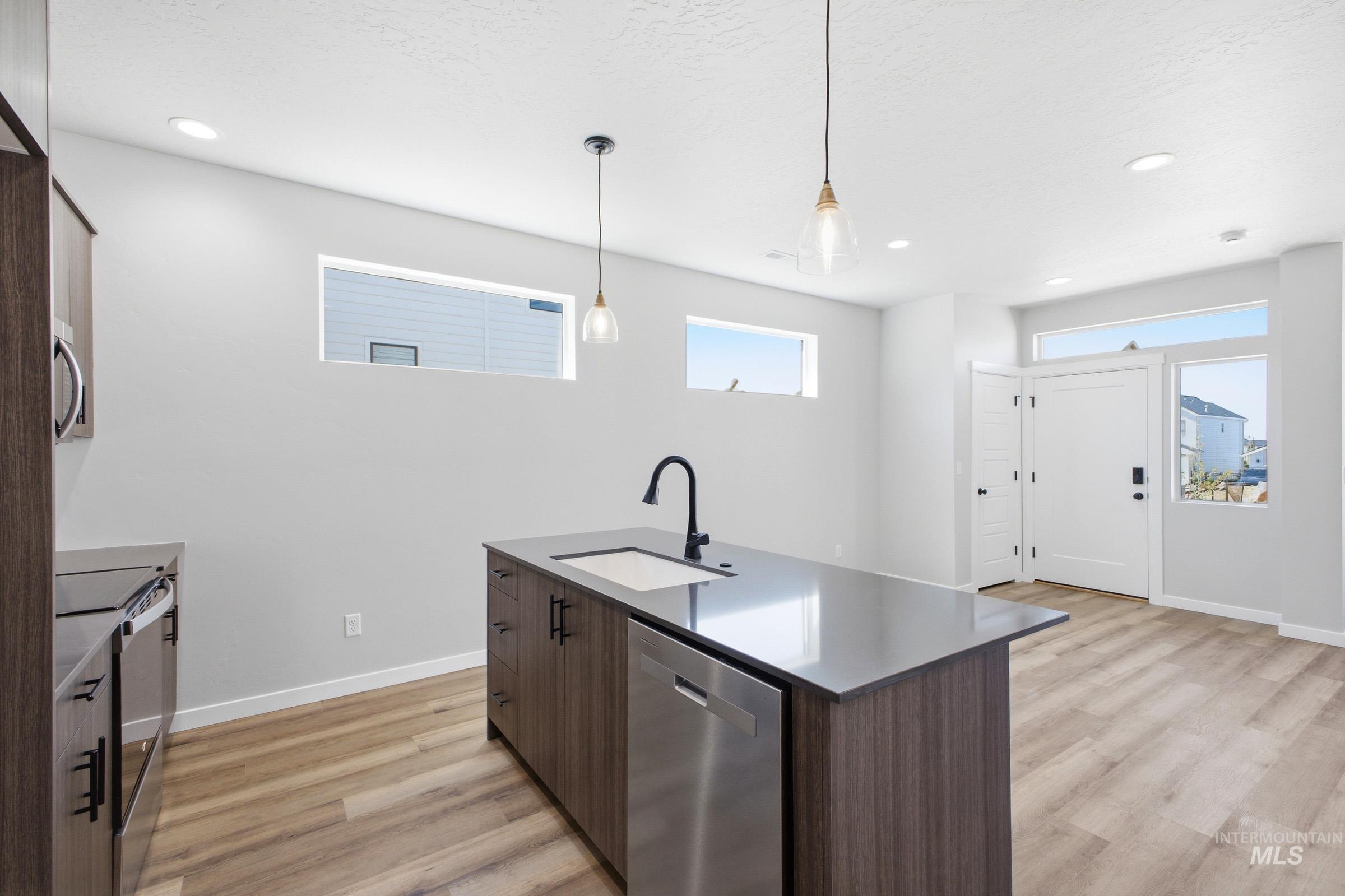 6765 S Spindlebush Ave, Boise, Idaho 83709, 3 Bedrooms, 2.5 Bathrooms, Residential For Sale, Price $427,990, 98989371