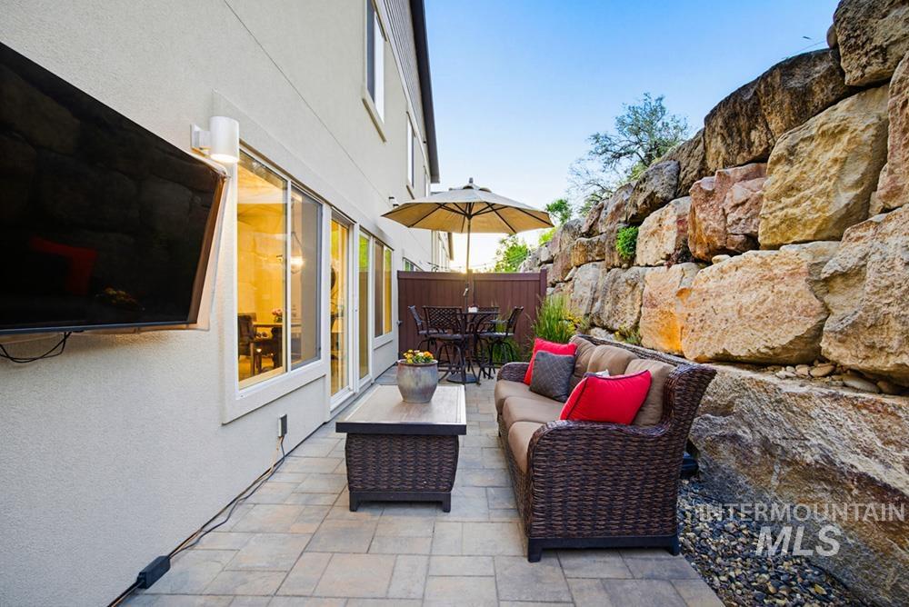 2244 W Hill Terrace Ln, Boise, Idaho 83702, 3 Bedrooms, 2.5 Bathrooms, Residential For Sale, Price $599,900, 98989379
