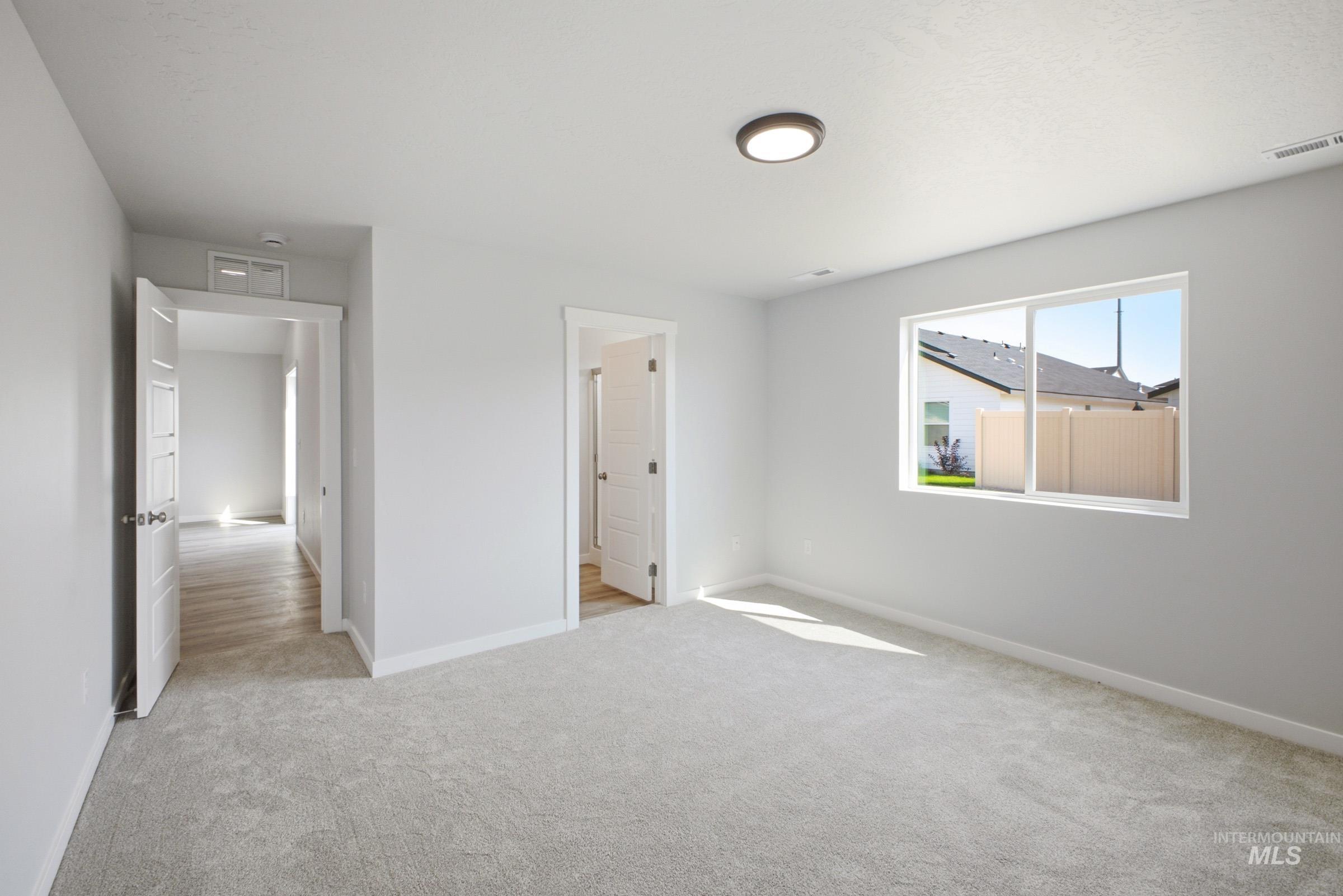 2492 W Red Jasper Dr, Kuna, Idaho 83634, 3 Bedrooms, 2 Bathrooms, Residential For Sale, Price $429,990,MLS 98989380