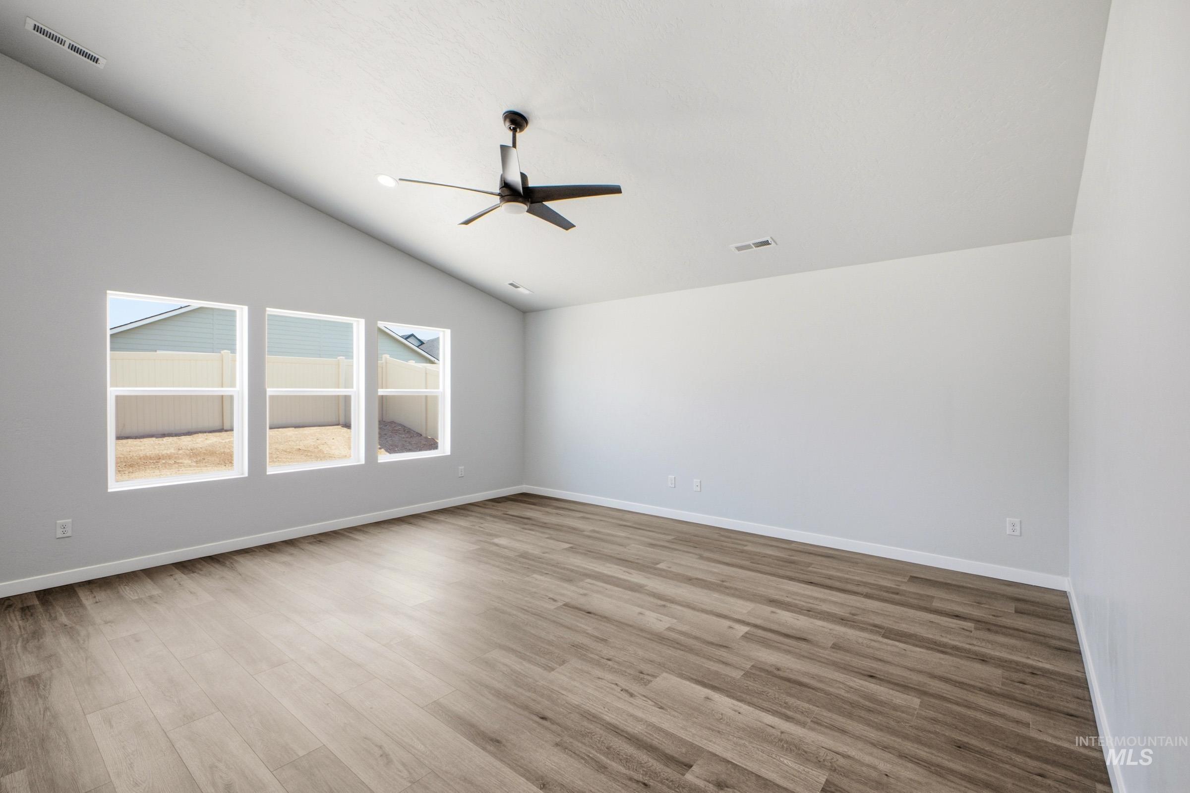 2520 W Red Jasper Dr, Kuna, Idaho 83634, 4 Bedrooms, 2 Bathrooms, Residential For Sale, Price $479,990,MLS 98989383