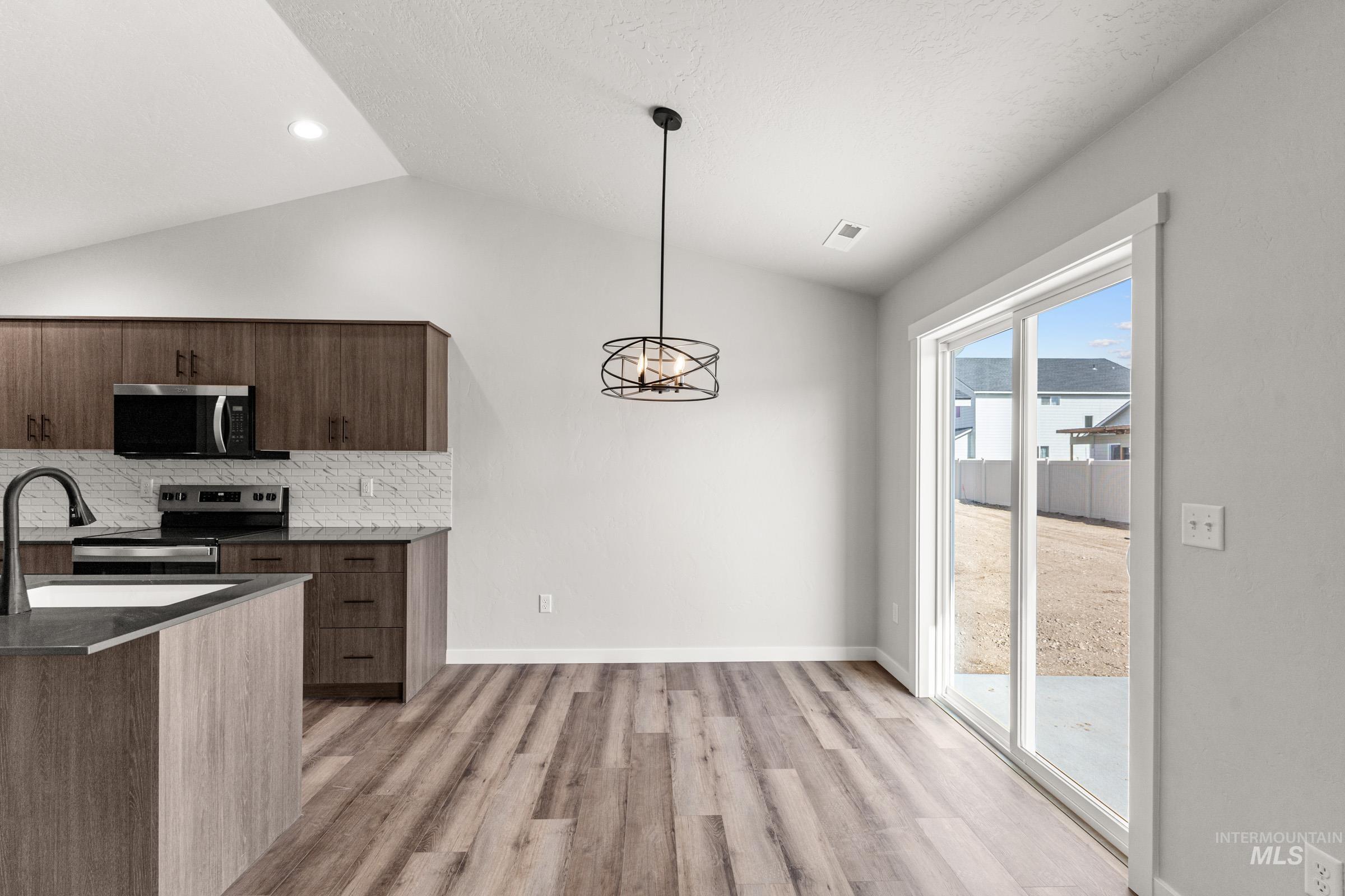 1141 W Jasper St, Meridian, Idaho 83642, 3 Bedrooms, 2 Bathrooms, Residential For Sale, Price $429,990, 98989391